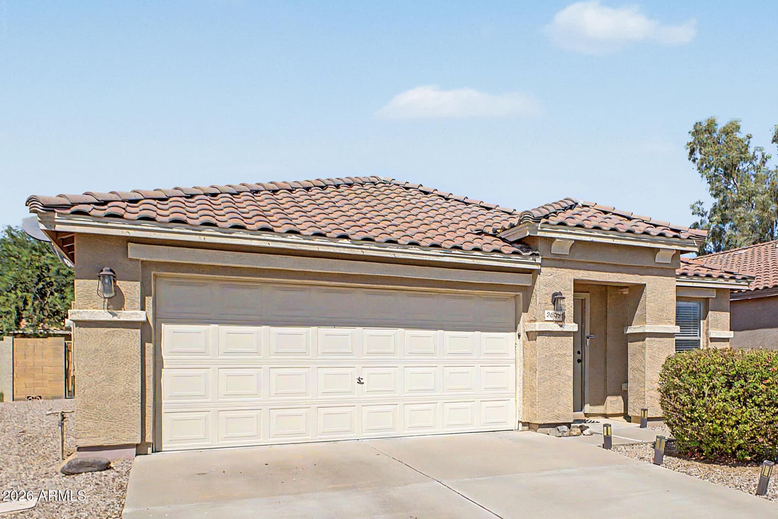 2658 W Silver Creek Lane, San Tan Valley, AZ 85144 — photo 4 of 50