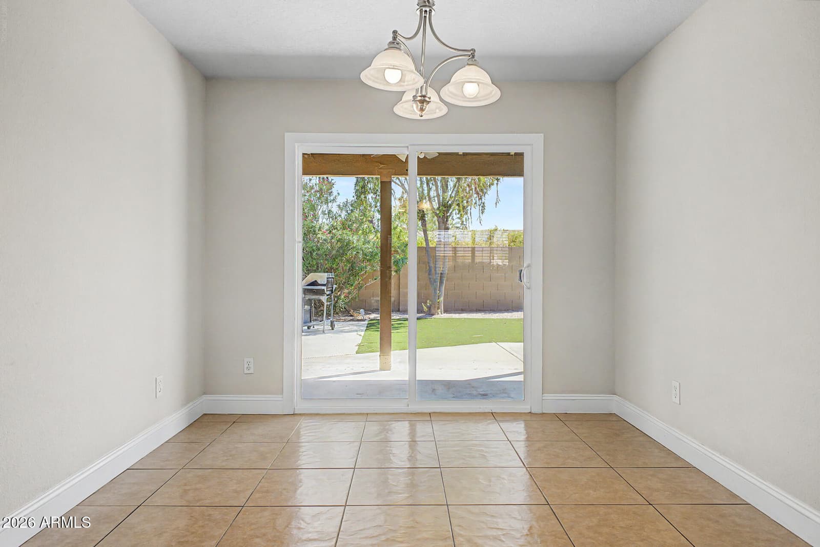 5109 E Laurel Lane, Scottsdale, AZ 85254 — photo 7 of 31