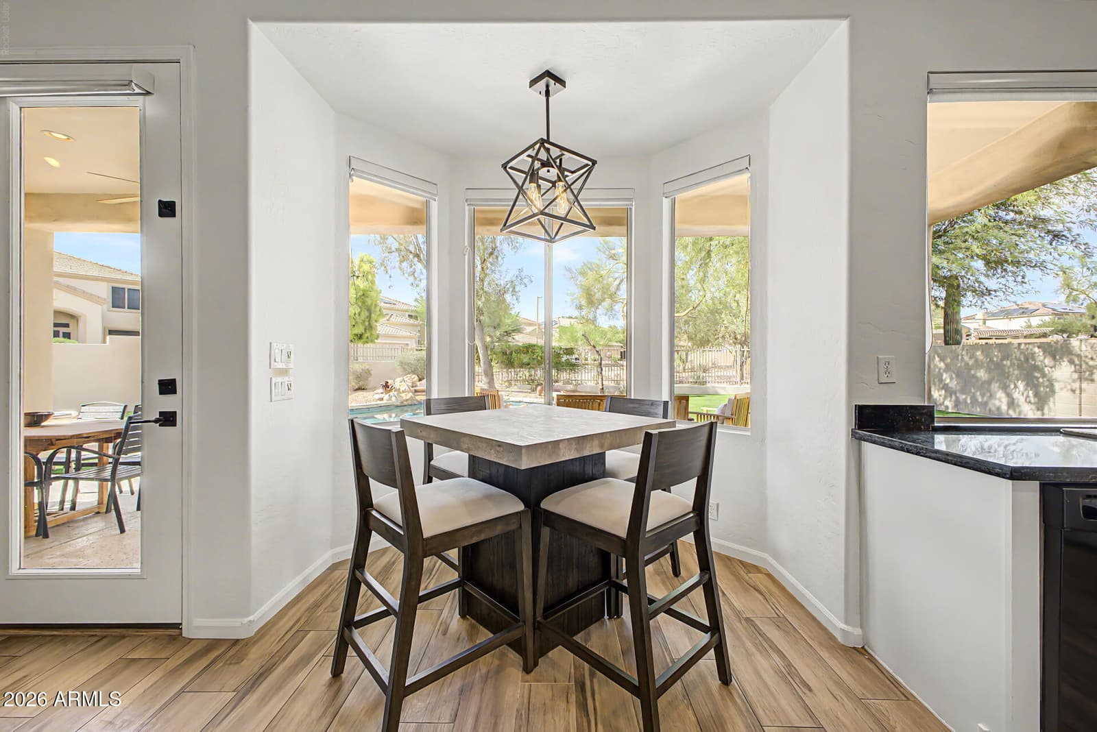 5504 E Via Montoya Drive, Phoenix, AZ 85054 — photo 13 of 36