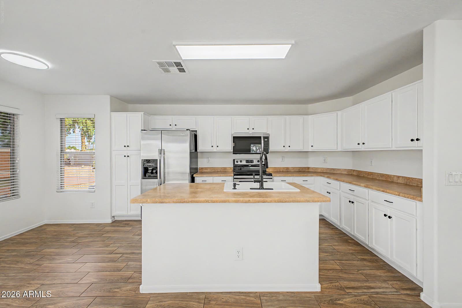 15142 W Smokey Drive, Surprise, AZ 85374 — photo 6 of 43