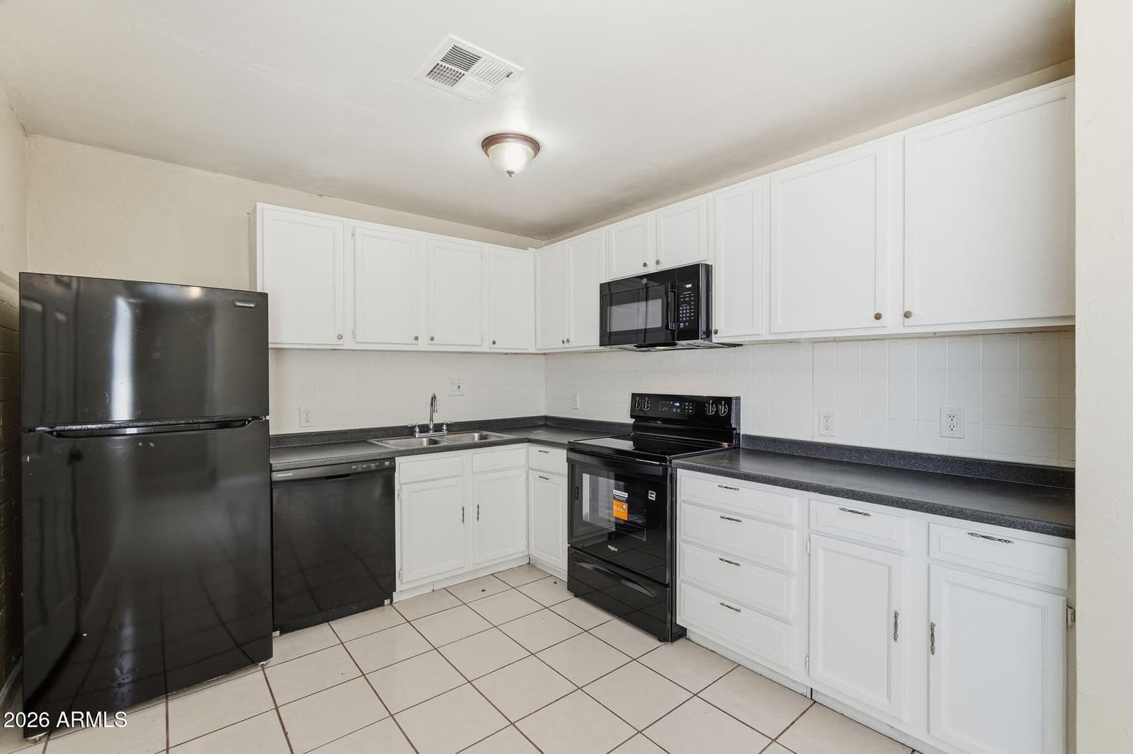 4601 N 50th Avenue, Phoenix, AZ 85031 — photo 11 of 32