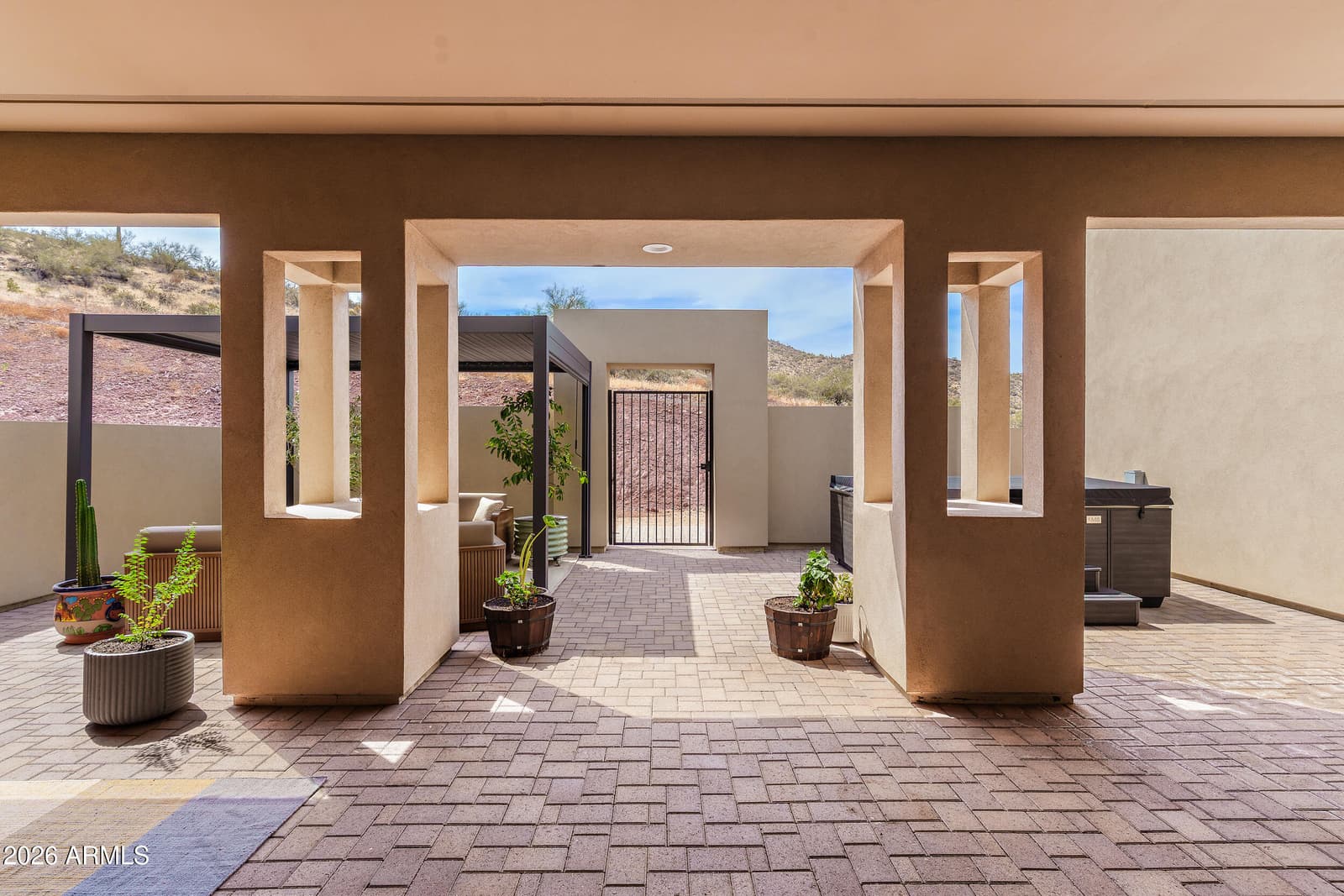 1816 E Fortune Drive, Phoenix, AZ 85086 — photo 2 of 61