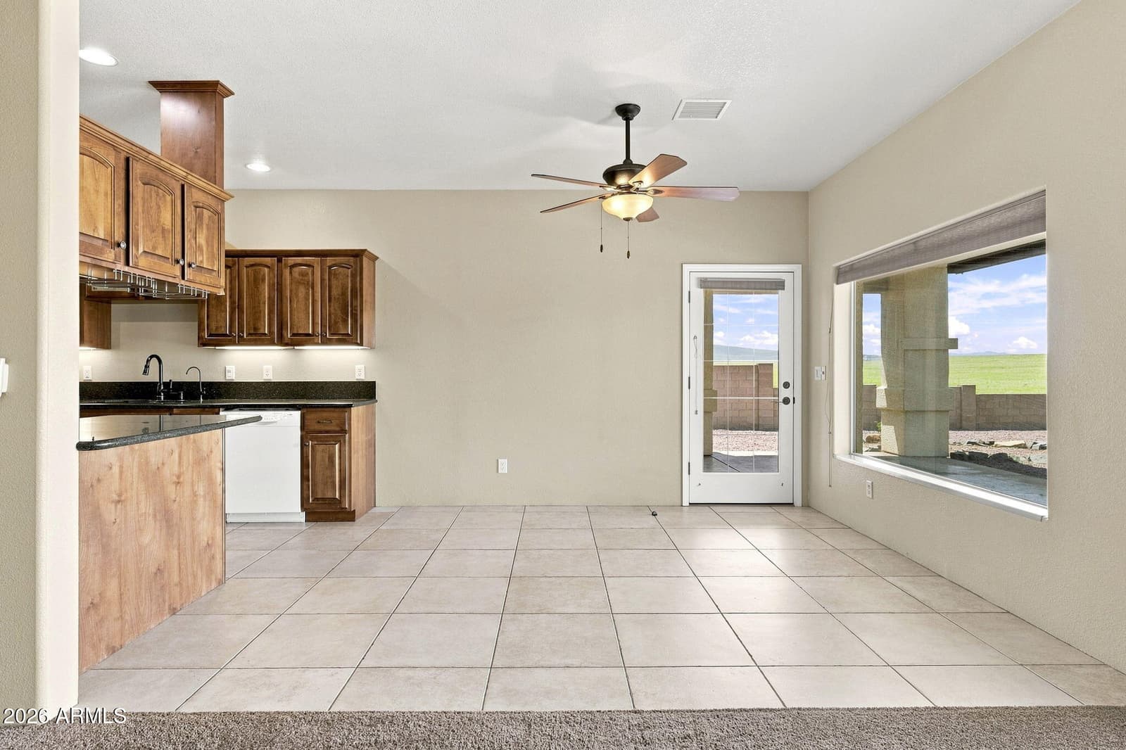 7236 N Pinnacle Pass Drive, Prescott Valley, AZ 86315 — photo 9 of 44