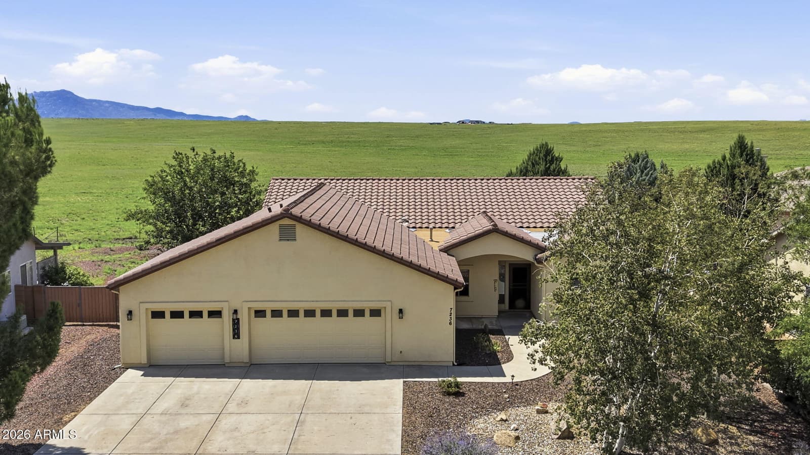 7236 N Pinnacle Pass Drive, Prescott Valley, AZ 86315 — photo 8 of 44