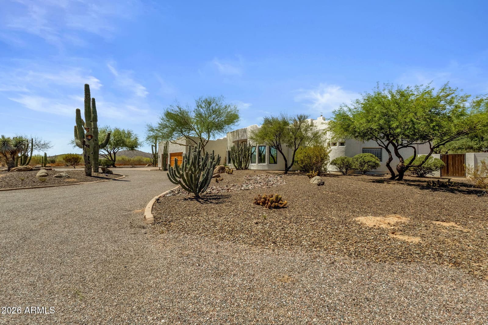 6 W Perdido Way, Phoenix, AZ 85086 — photo 2 of 70