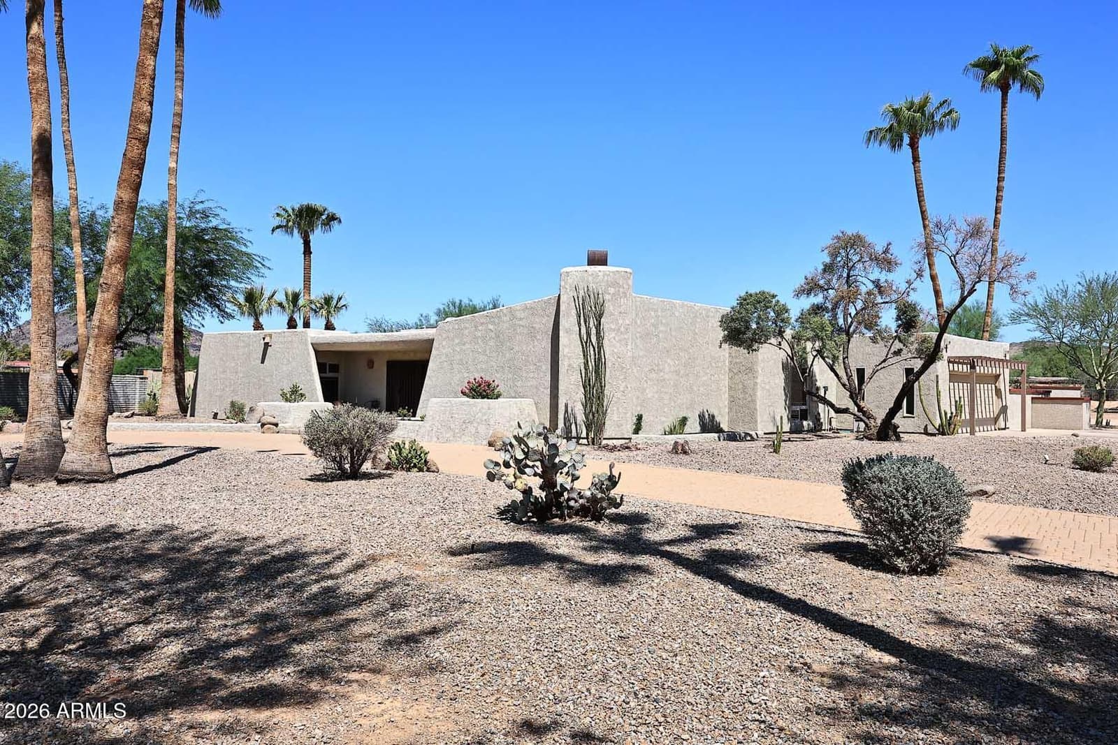 5018 W Creedance Boulevard, Glendale, AZ 85310 — photo 1 of 58