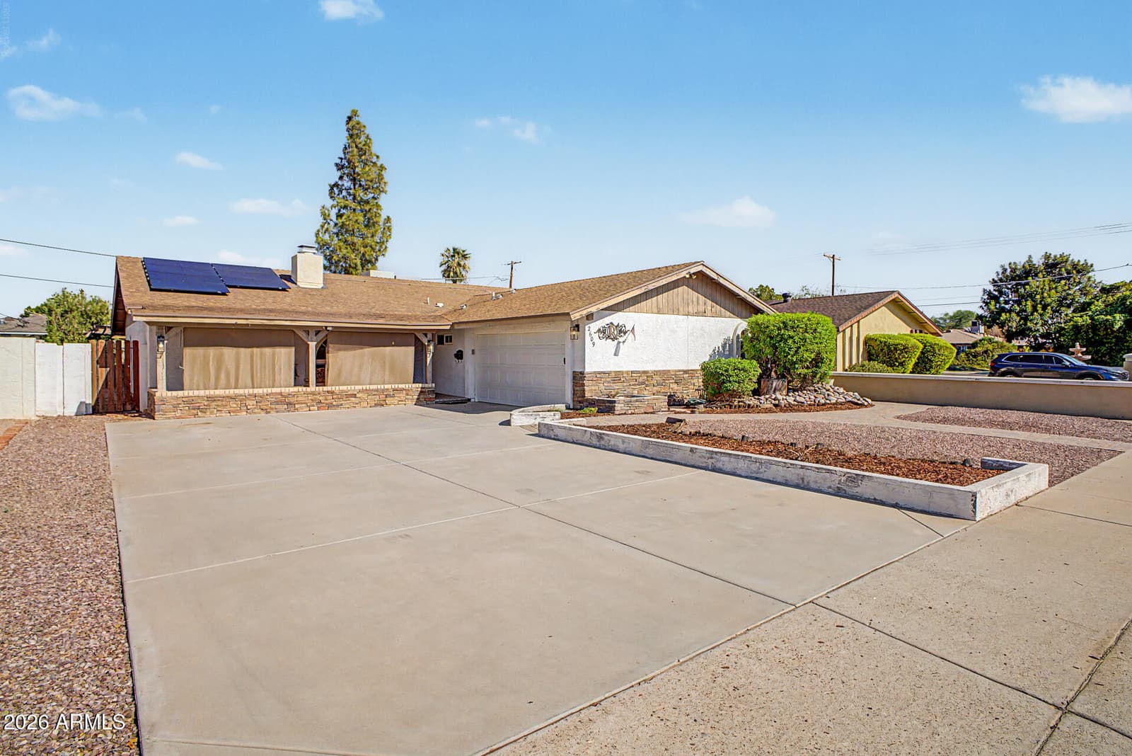 2609 N 49th Place, Phoenix, AZ 85008 — photo 3 of 33