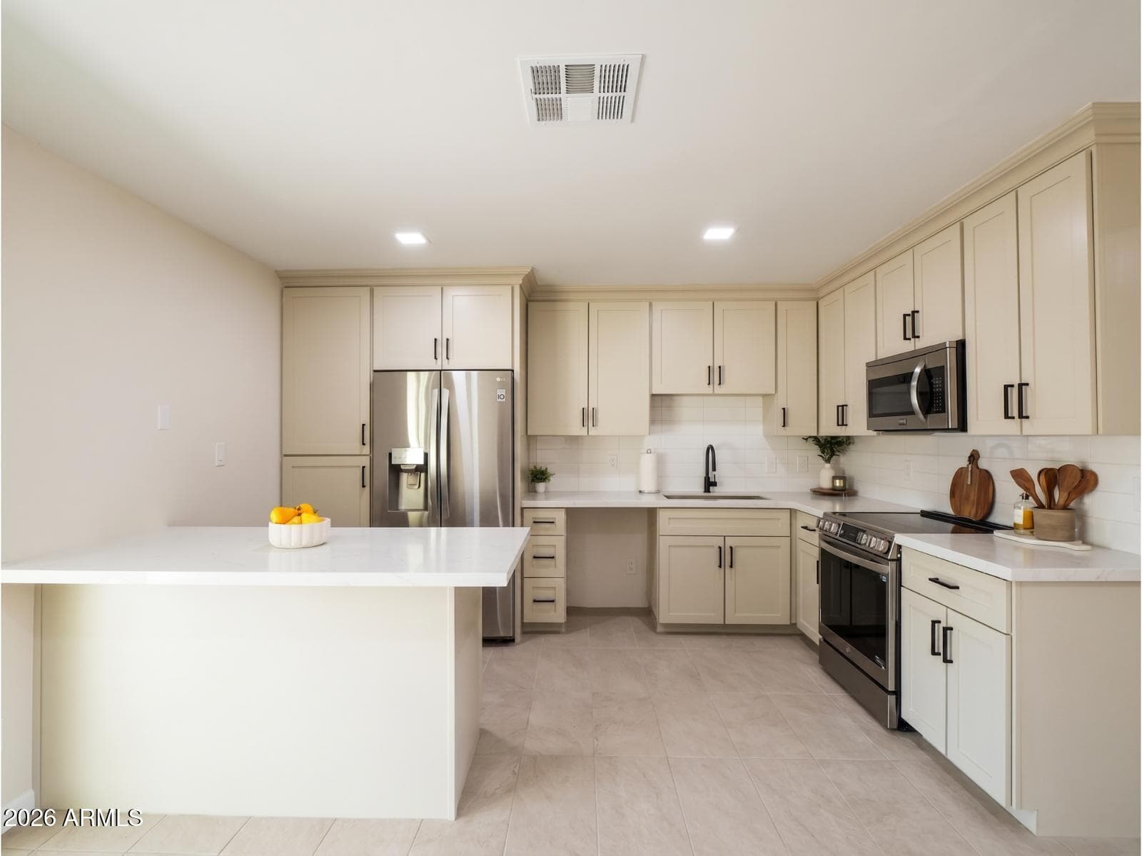 4147 W Echo Lane, Phoenix, AZ 85051 — photo 11 of 37