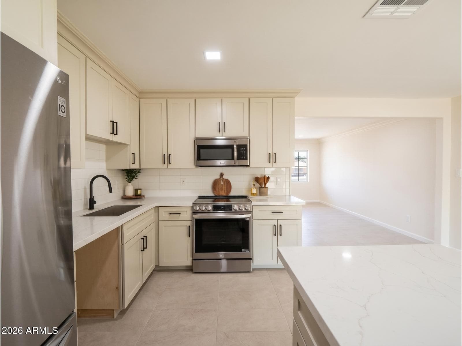 4147 W Echo Lane, Phoenix, AZ 85051 — photo 14 of 37