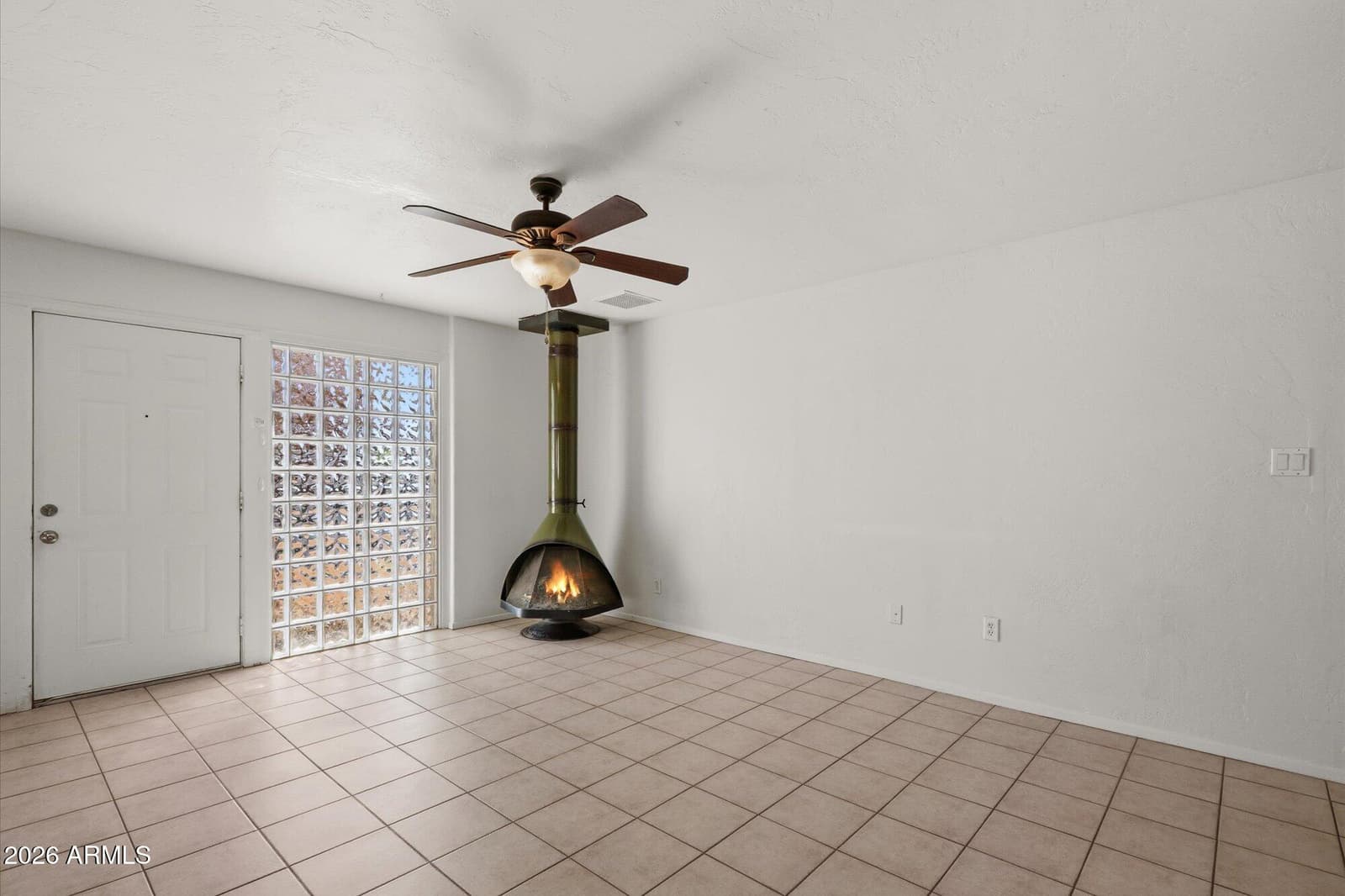 2925 W Mandalay Lane, Phoenix, AZ 85053 — photo 8 of 19
