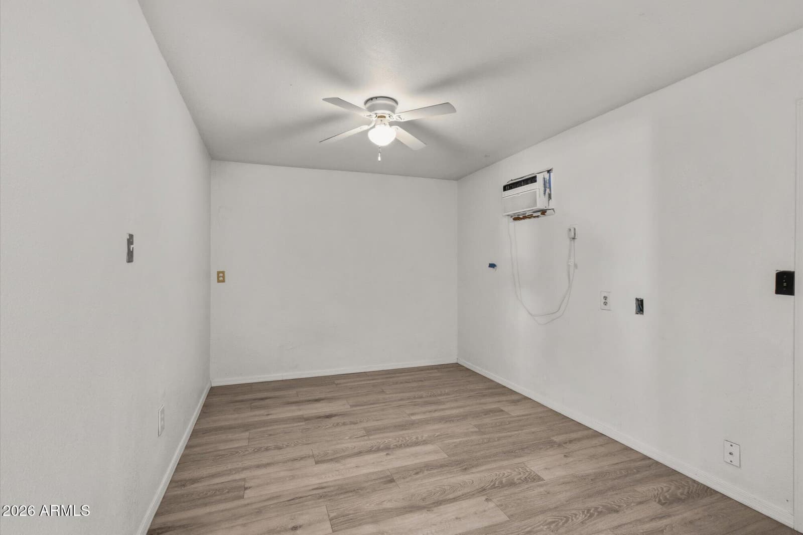 2925 W Mandalay Lane, Phoenix, AZ 85053 — photo 16 of 19