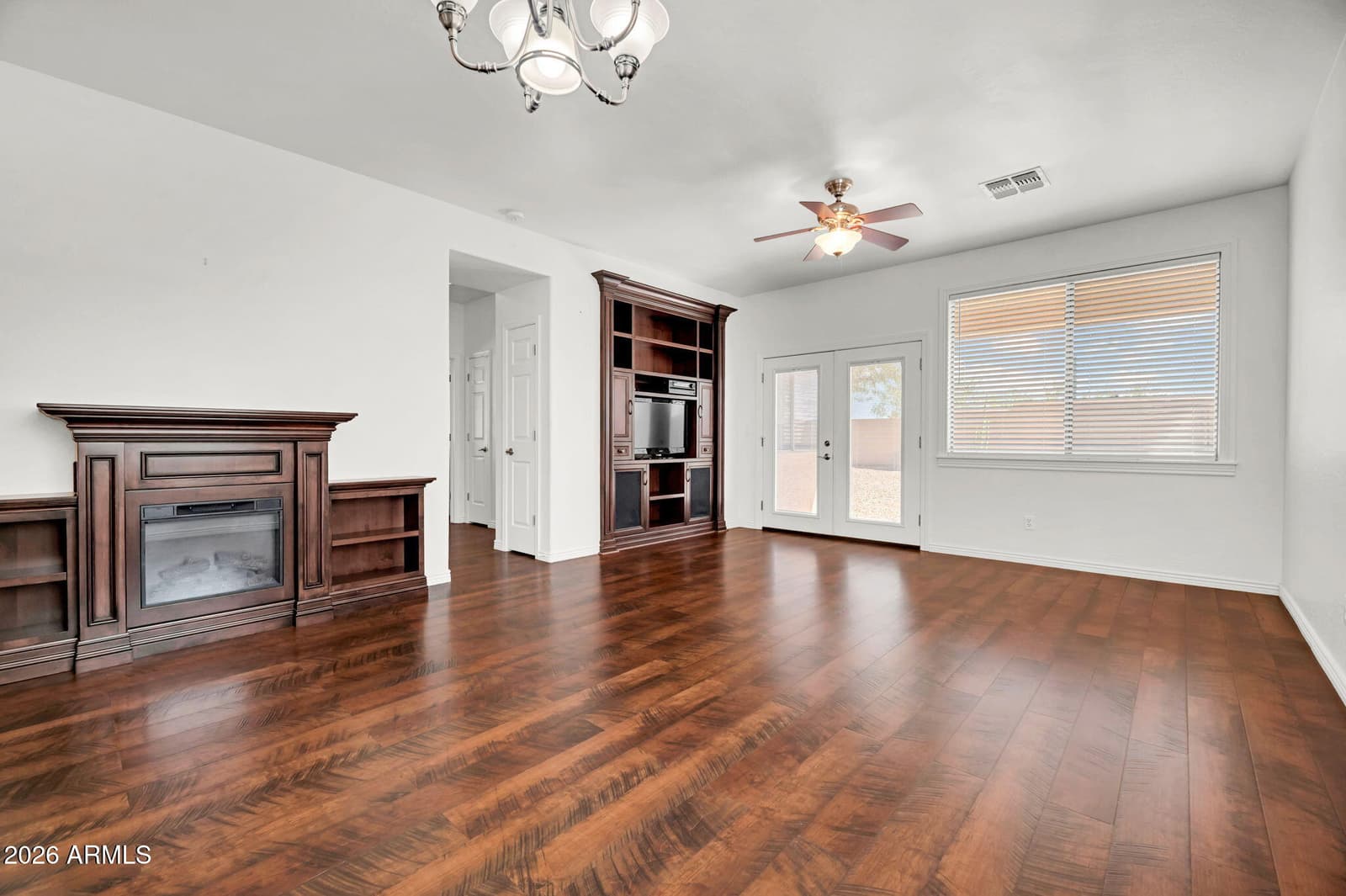 3819 W Links Drive, Phoenix, AZ 85086 — photo 8 of 20