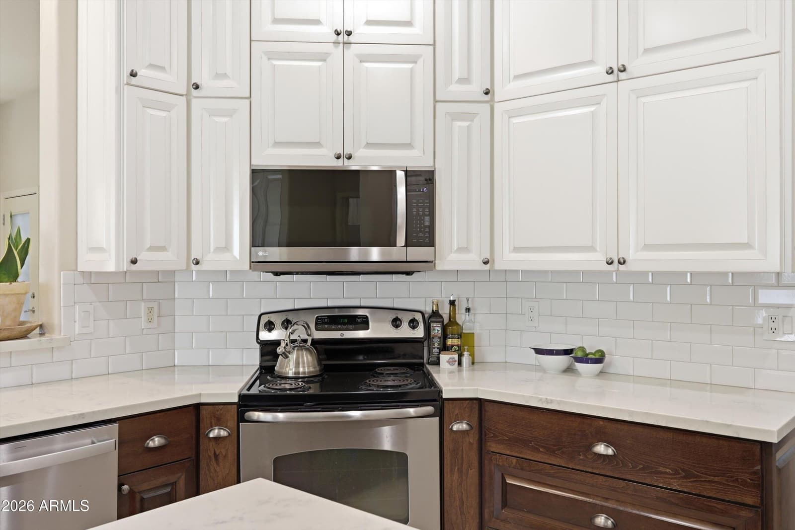 14043 N 90th Drive, Peoria, AZ 85381 — photo 11 of 34