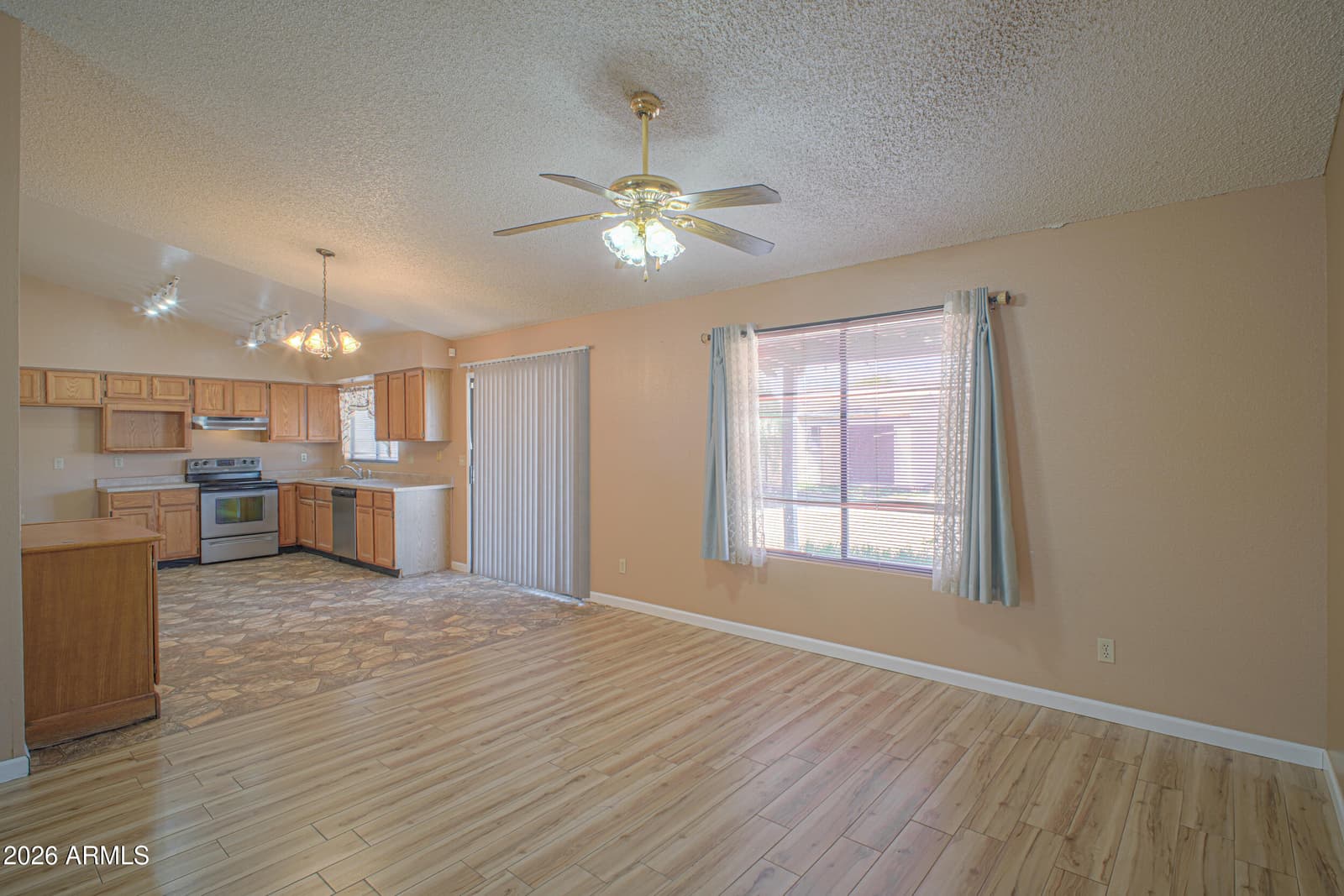 420 E Duke Drive, Casa Grande, AZ 85122 — photo 7 of 30