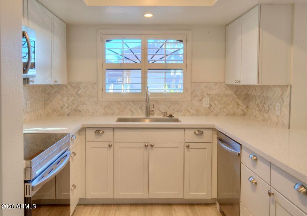 5104 N 32nd Street 408, Phoenix, AZ 85018 — photo 4 of 22