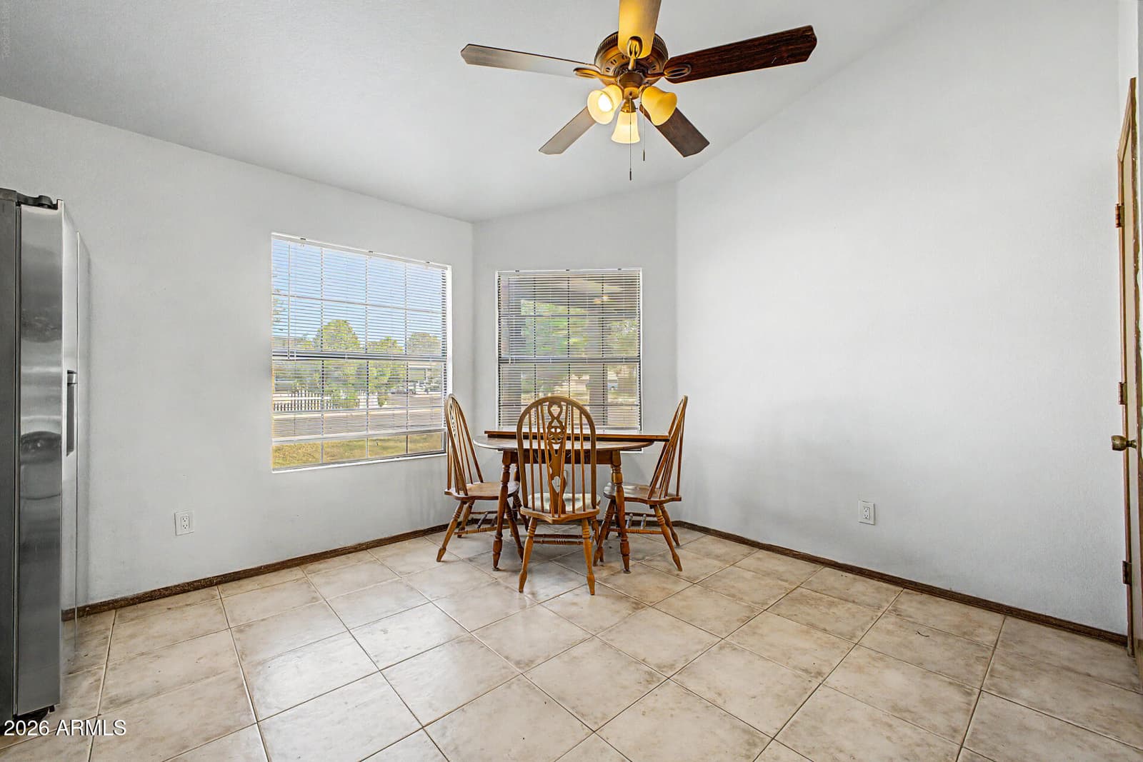 560 S 37th Street, Mesa, AZ 85206 — photo 8 of 20