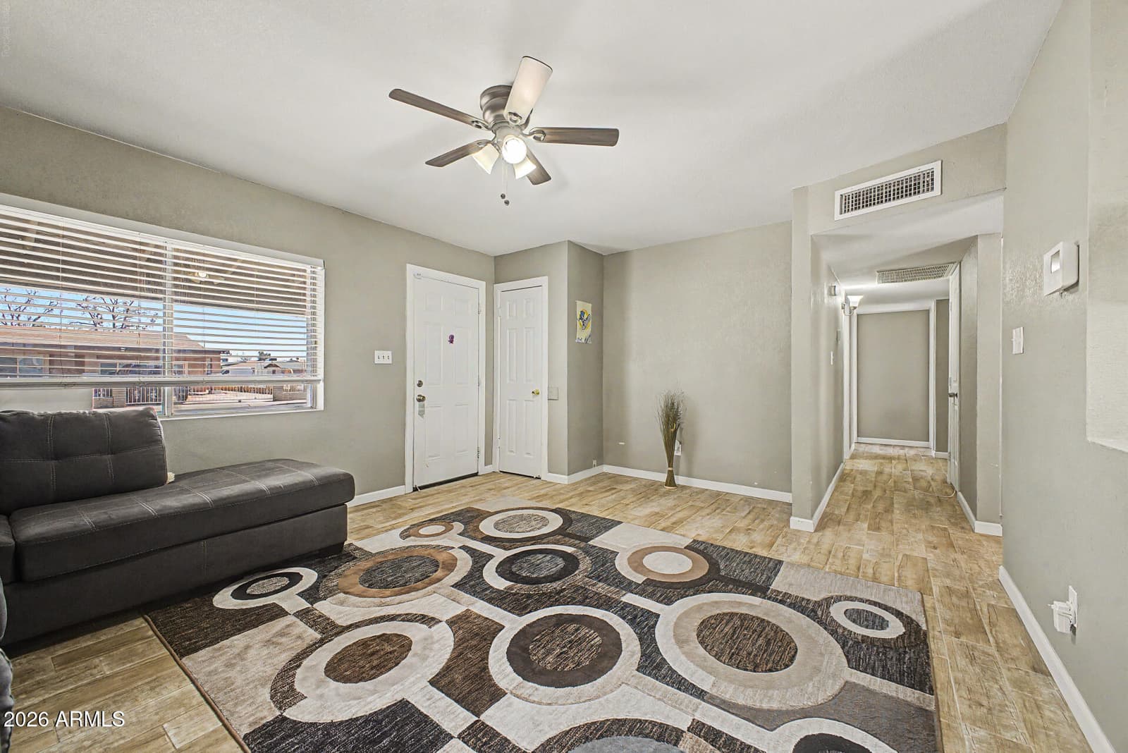 4218 N 82nd Drive, Phoenix, AZ 85033 — photo 8 of 36