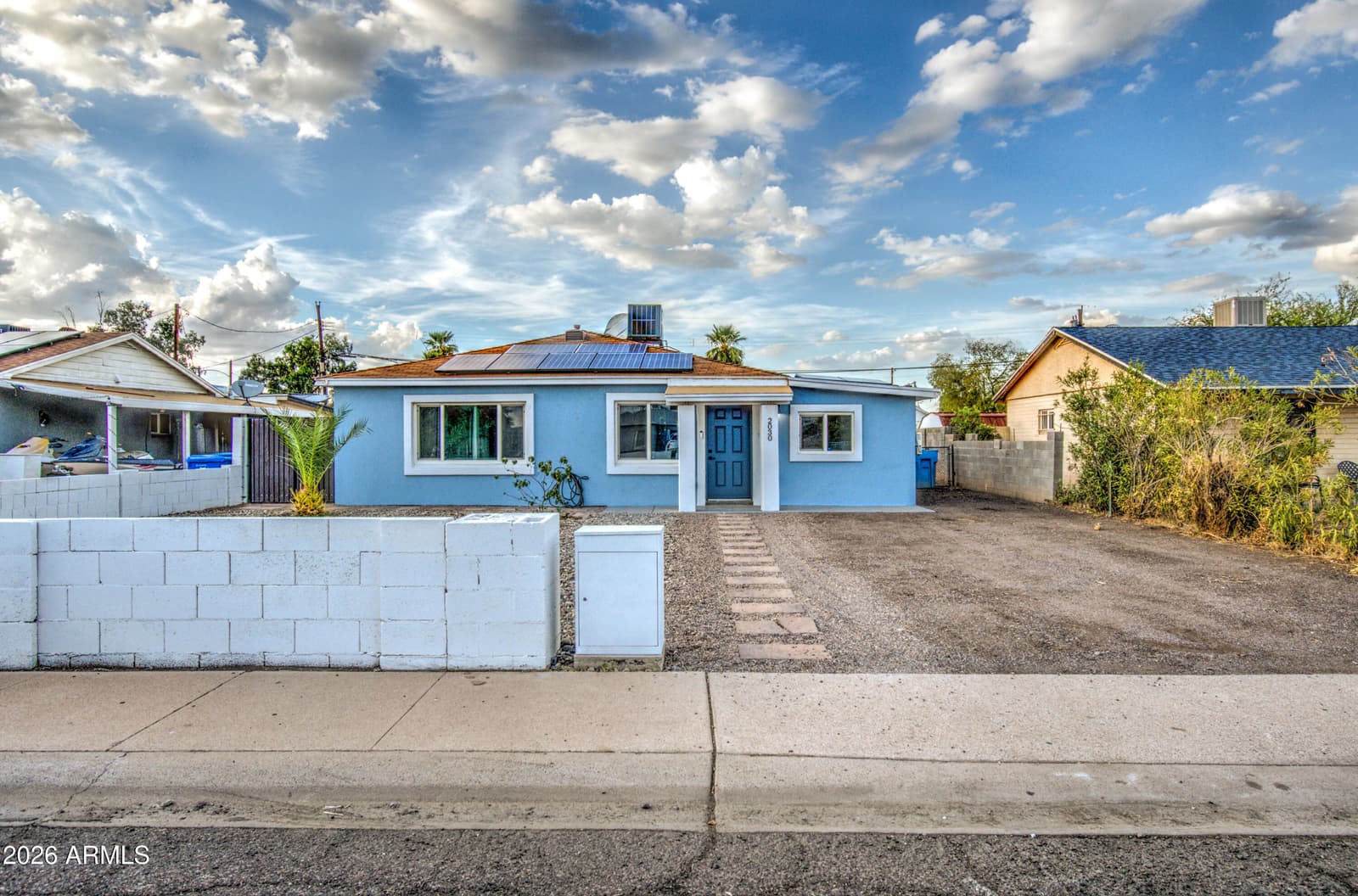 2030 W Monte Vista Road, Phoenix, AZ 85009 — photo 4 of 43