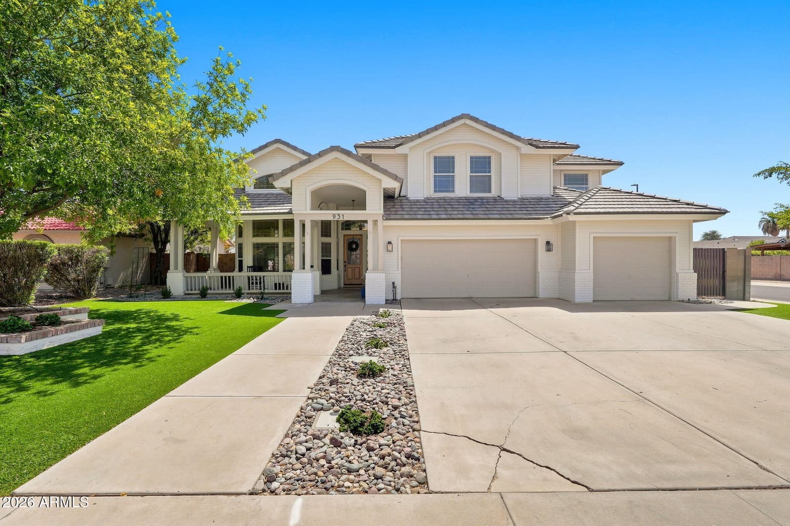 931 E Encinas Avenue, Gilbert, AZ 85234 — photo 1 of 61