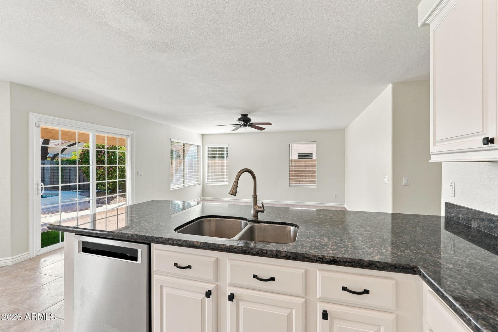 1143 E Baylor Lane, Gilbert, AZ 85296 — photo 10 of 52
