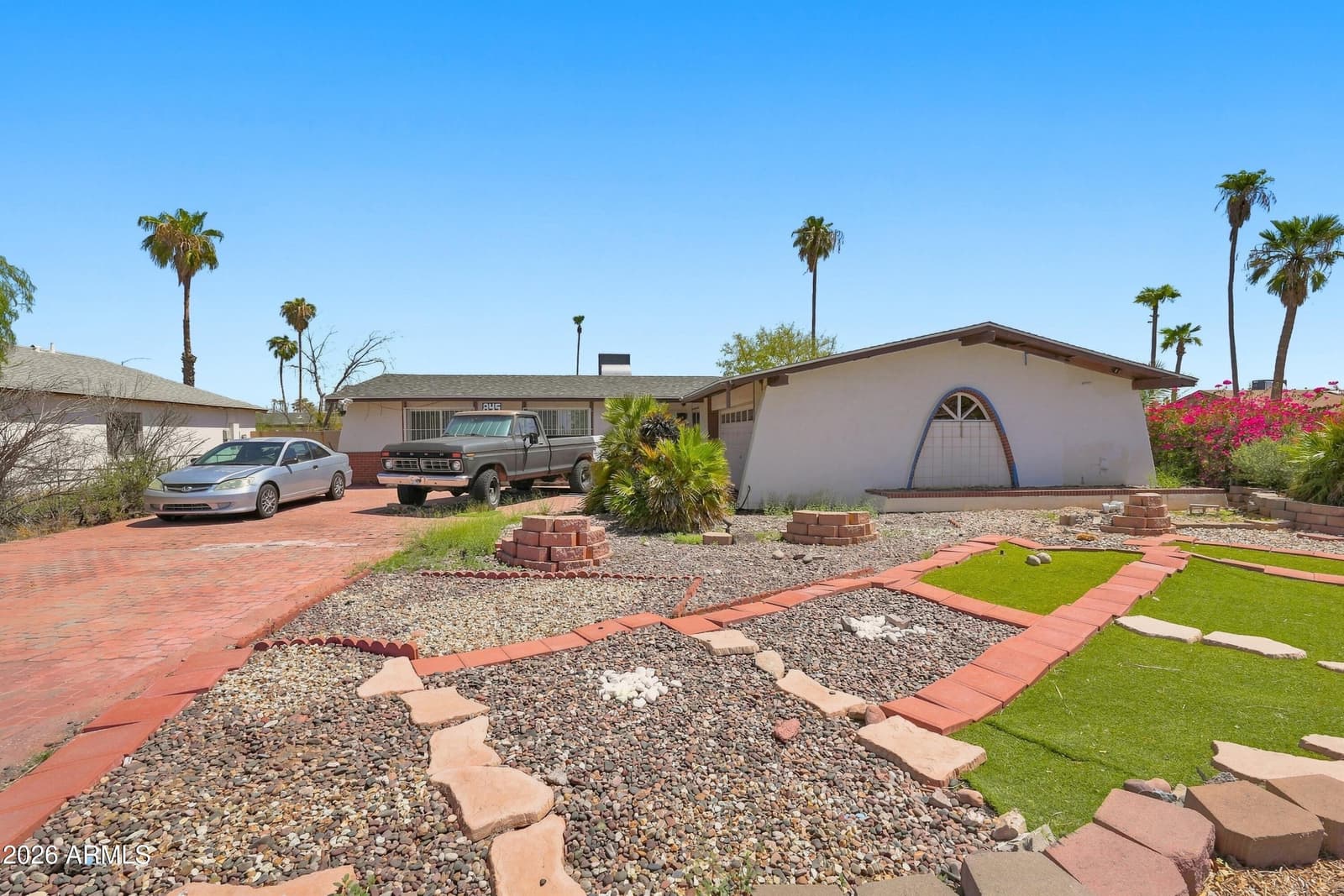 845 S Valencia, Mesa, AZ 85202 — photo 1 of 21