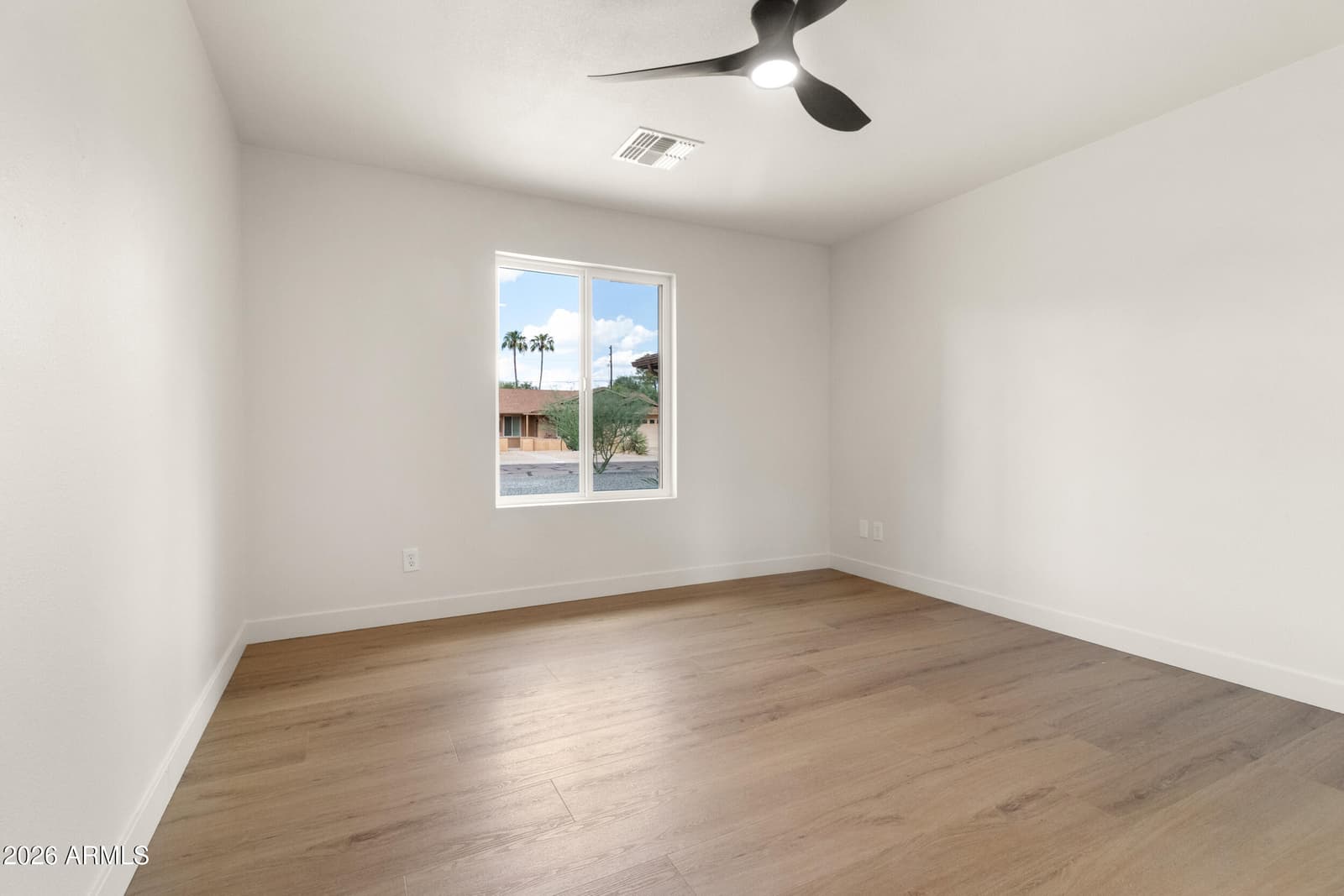 1637 W Griswold Road, Phoenix, AZ 85021 — photo 39 of 60