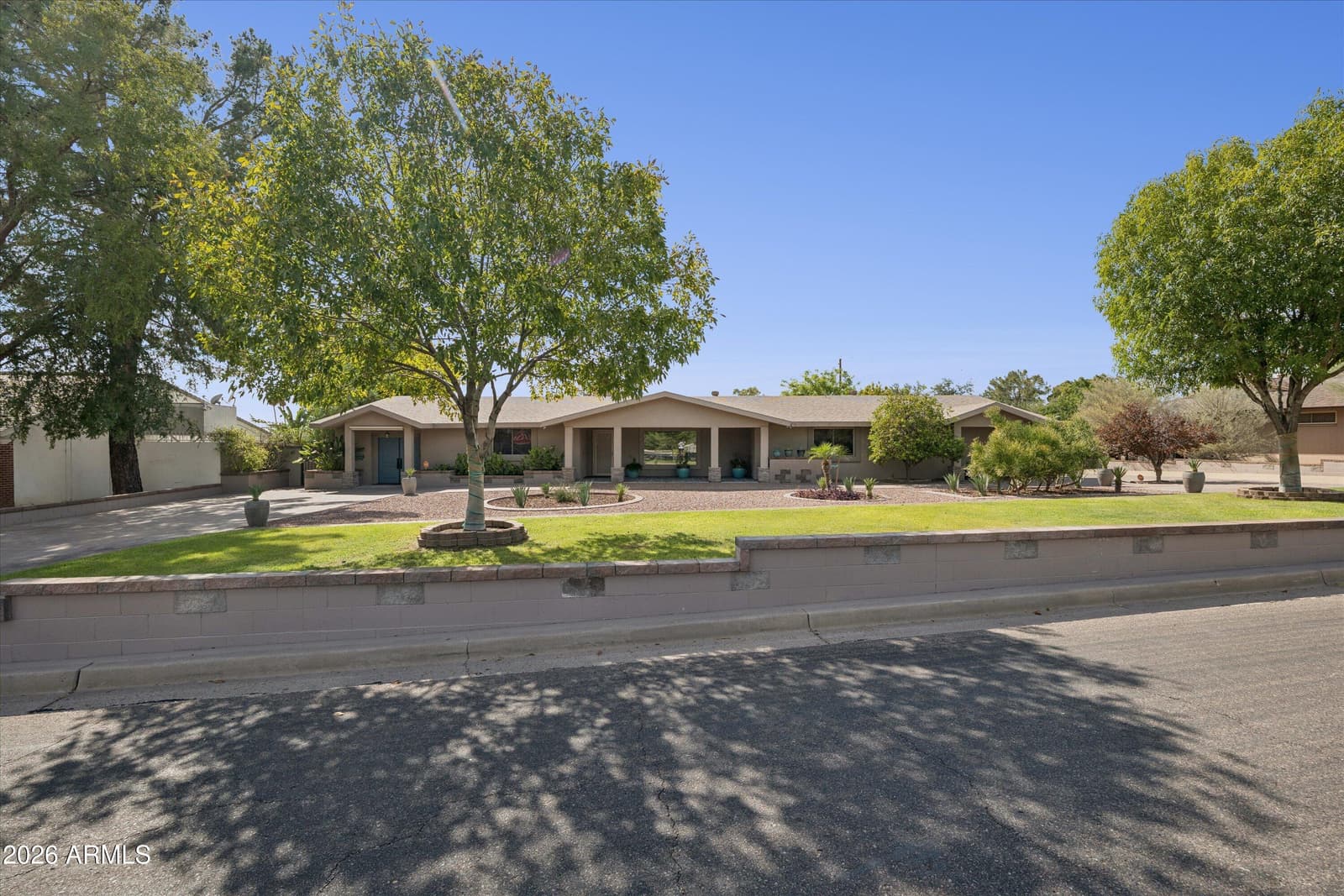 5738 N 24th Street, Phoenix, AZ 85016 — photo 2 of 51