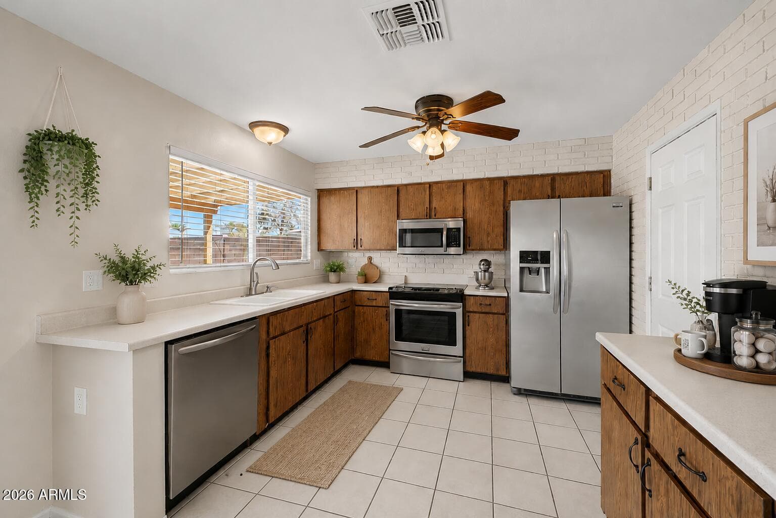 5210 W Lupine Avenue, Glendale, AZ 85304 — photo 9 of 39