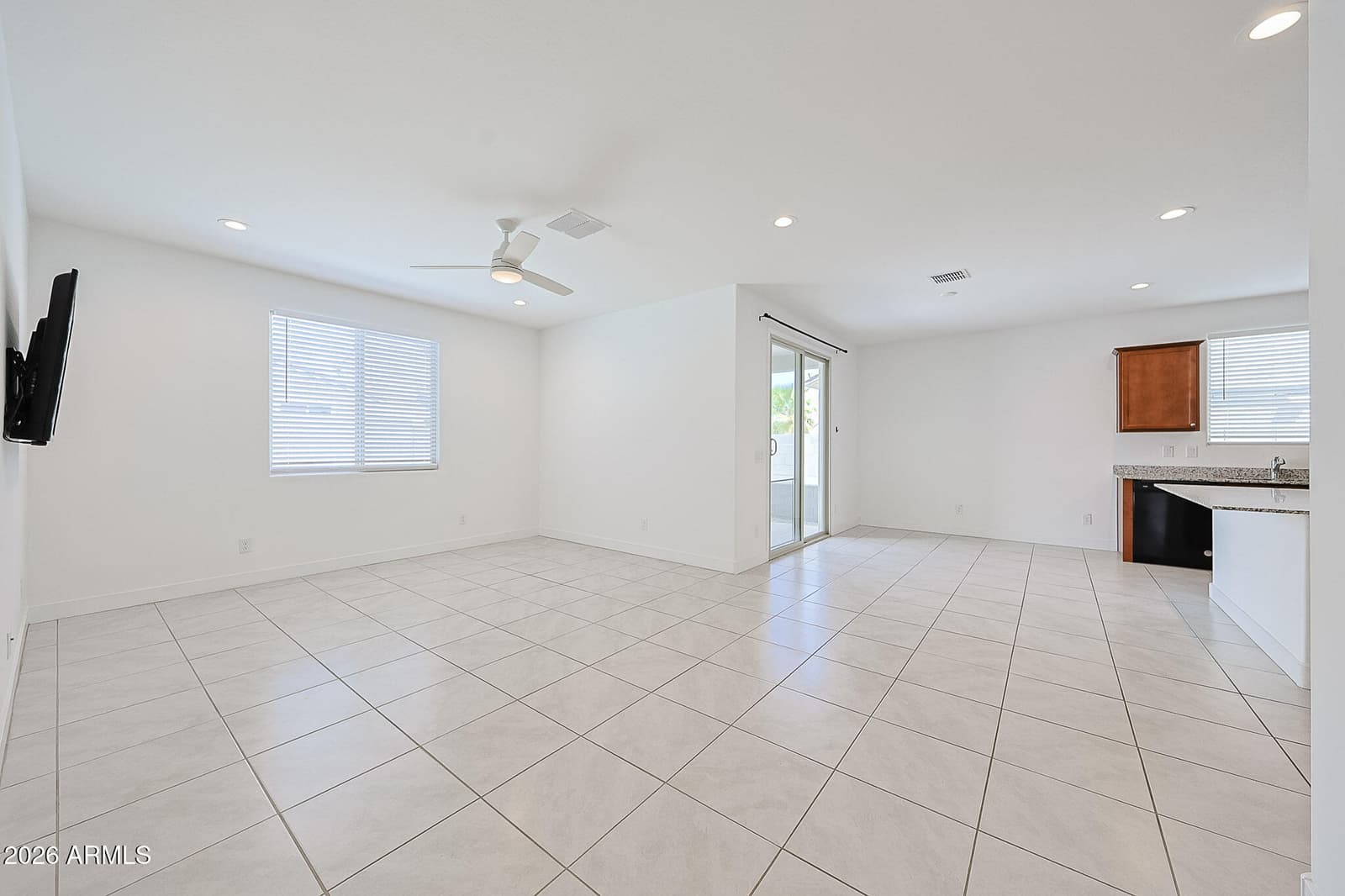 10966 W Melvin Street, Avondale, AZ 85323 — photo 11 of 47