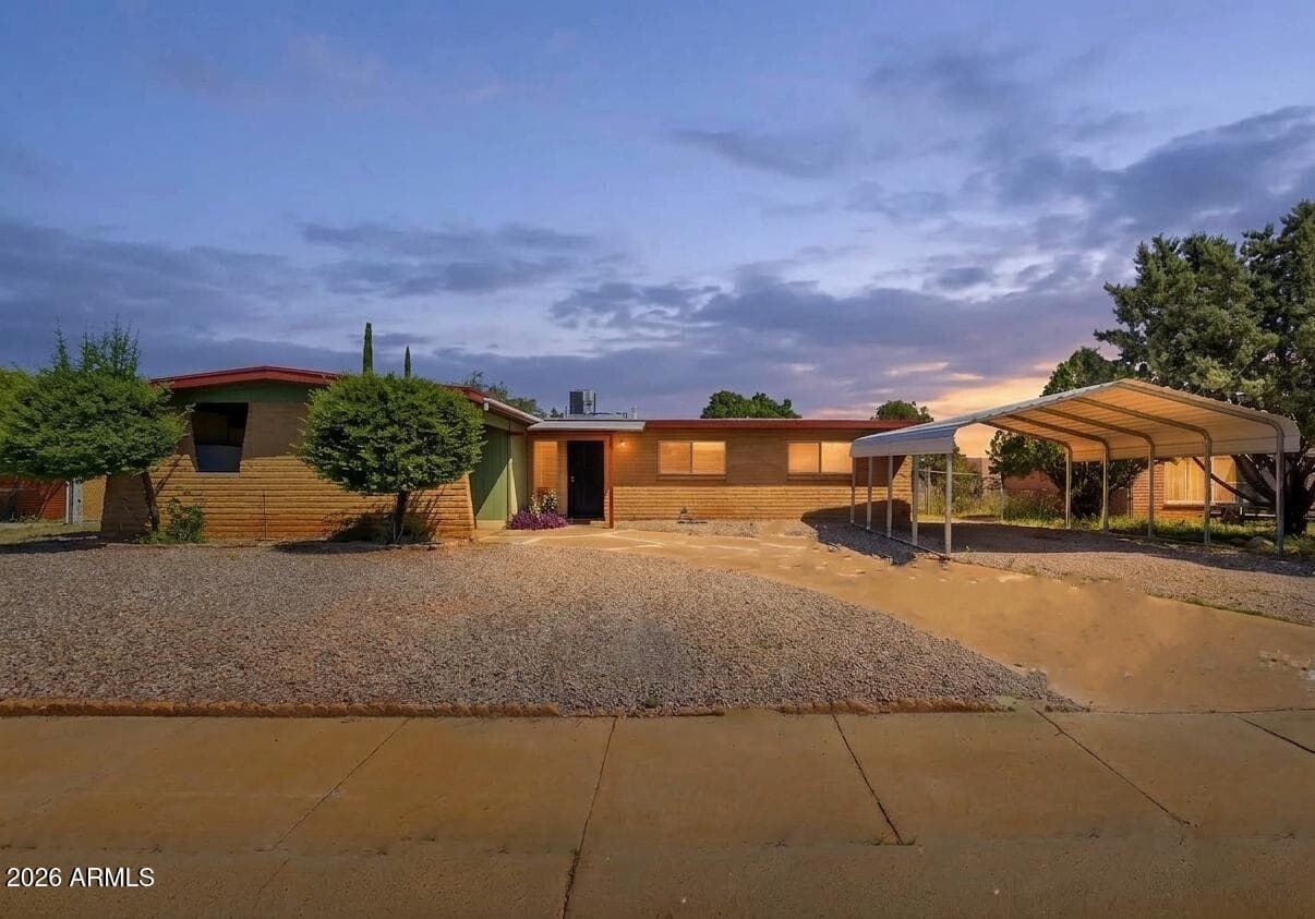 1109 E Mesquite Drive, Sierra Vista, AZ 85635 — photo 1 of 29
