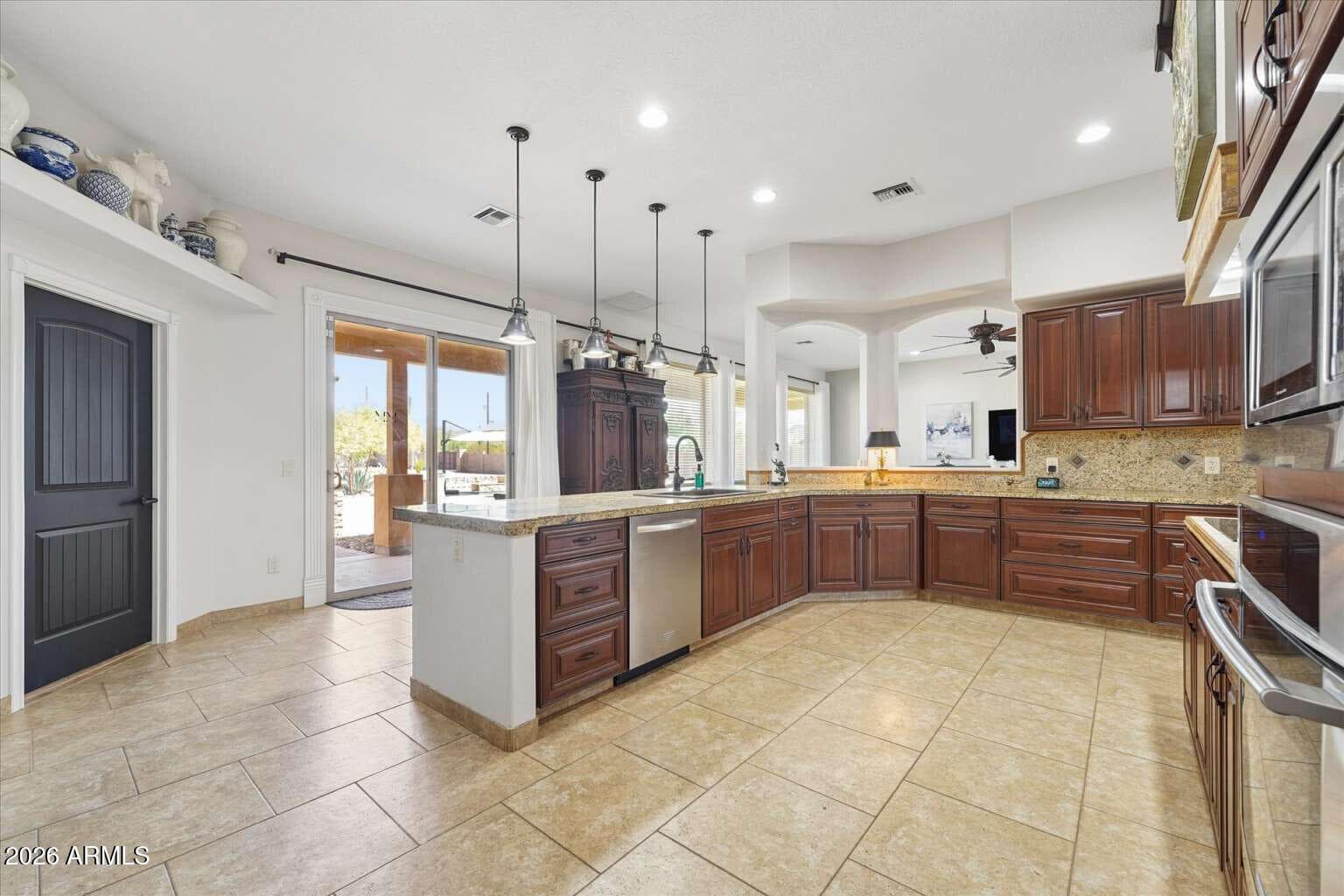 370 E Canyon Street, Apache Junction, AZ 85119 — photo 11 of 25