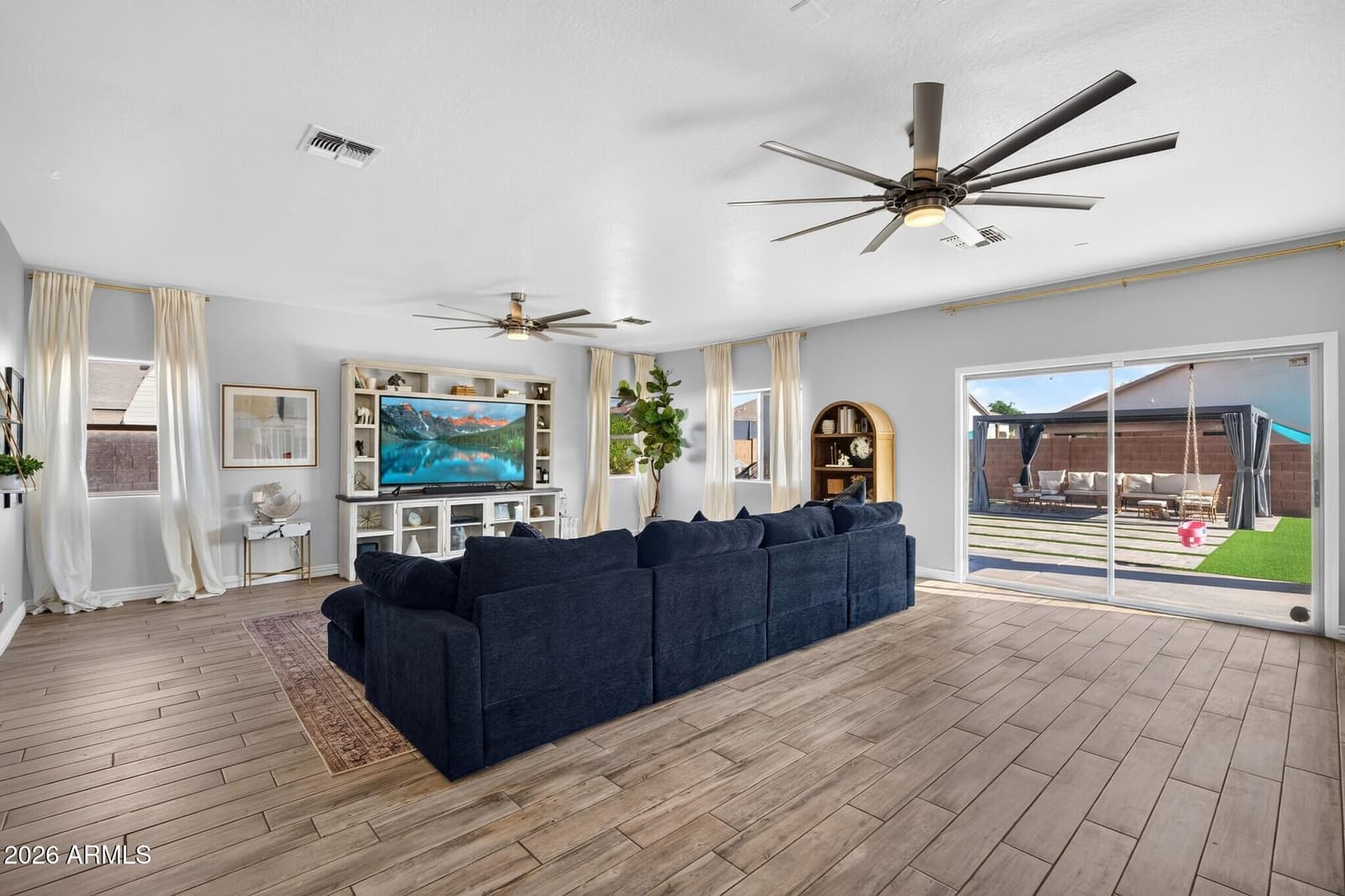 7601 W Southgate Avenue, Phoenix, AZ 85043 — photo 16 of 56