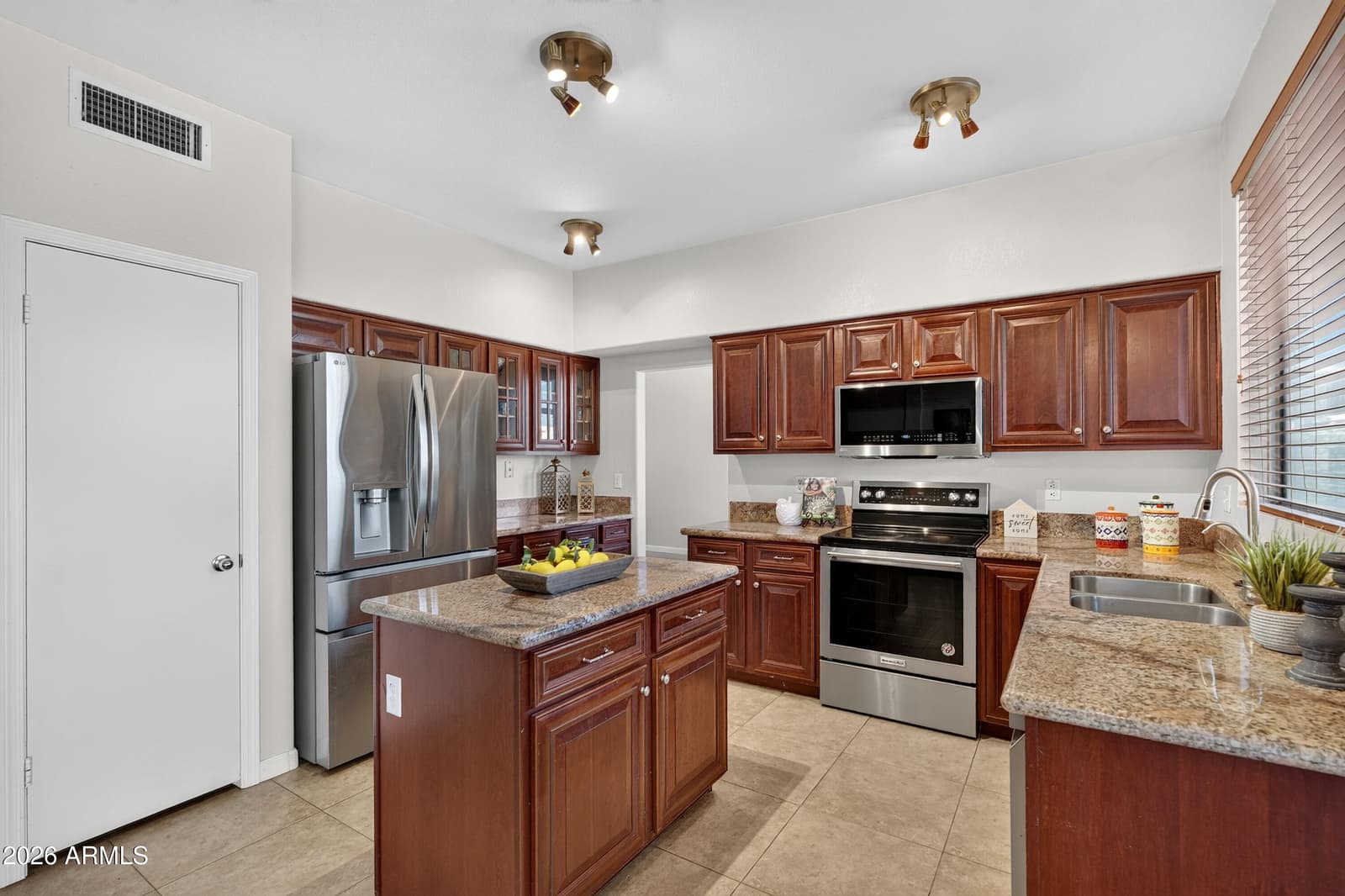1100 W Glenmere Drive, Chandler, AZ 85224 — photo 4 of 49