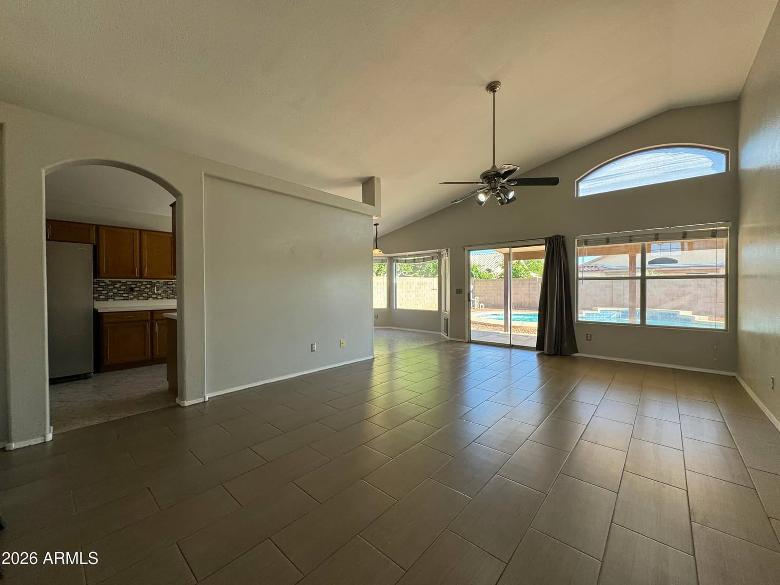 663 W Nopal Avenue, Mesa, AZ 85210 — photo 4 of 23