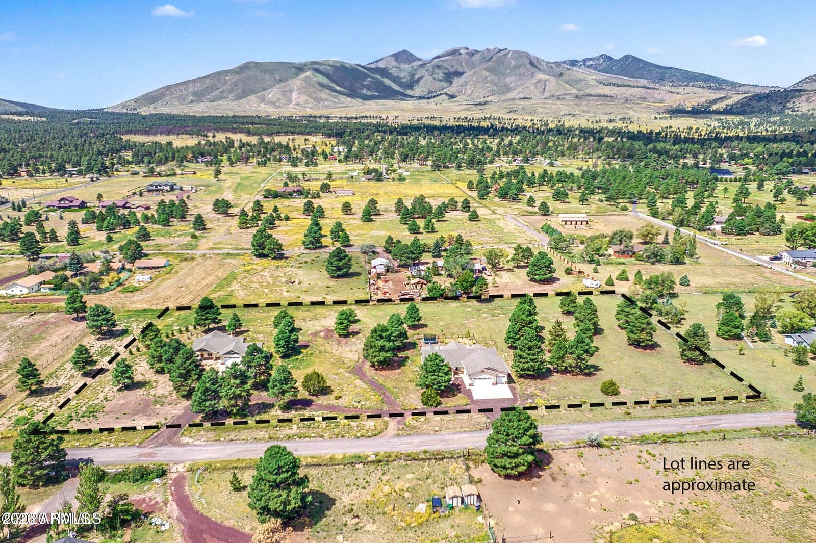 12194 Daniel Way, Flagstaff, AZ 86004 — photo 1 of 67