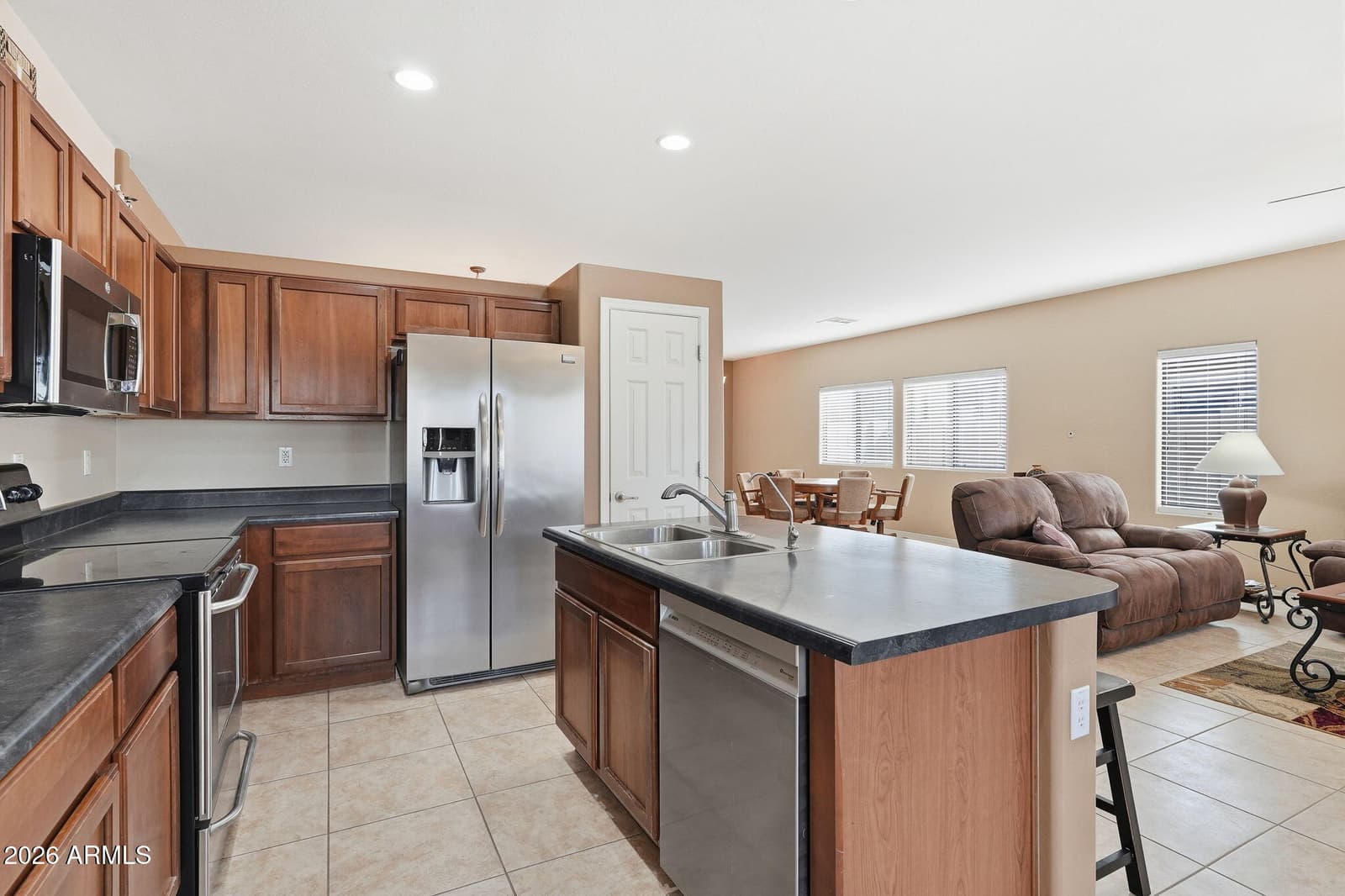 255 W Atlantic Drive, Casa Grande, AZ 85122 — photo 14 of 41