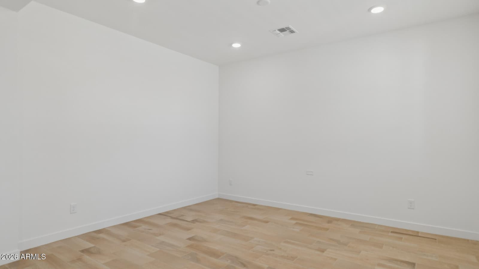 2329 N 29th Street, Phoenix, AZ 85008 — photo 5 of 53