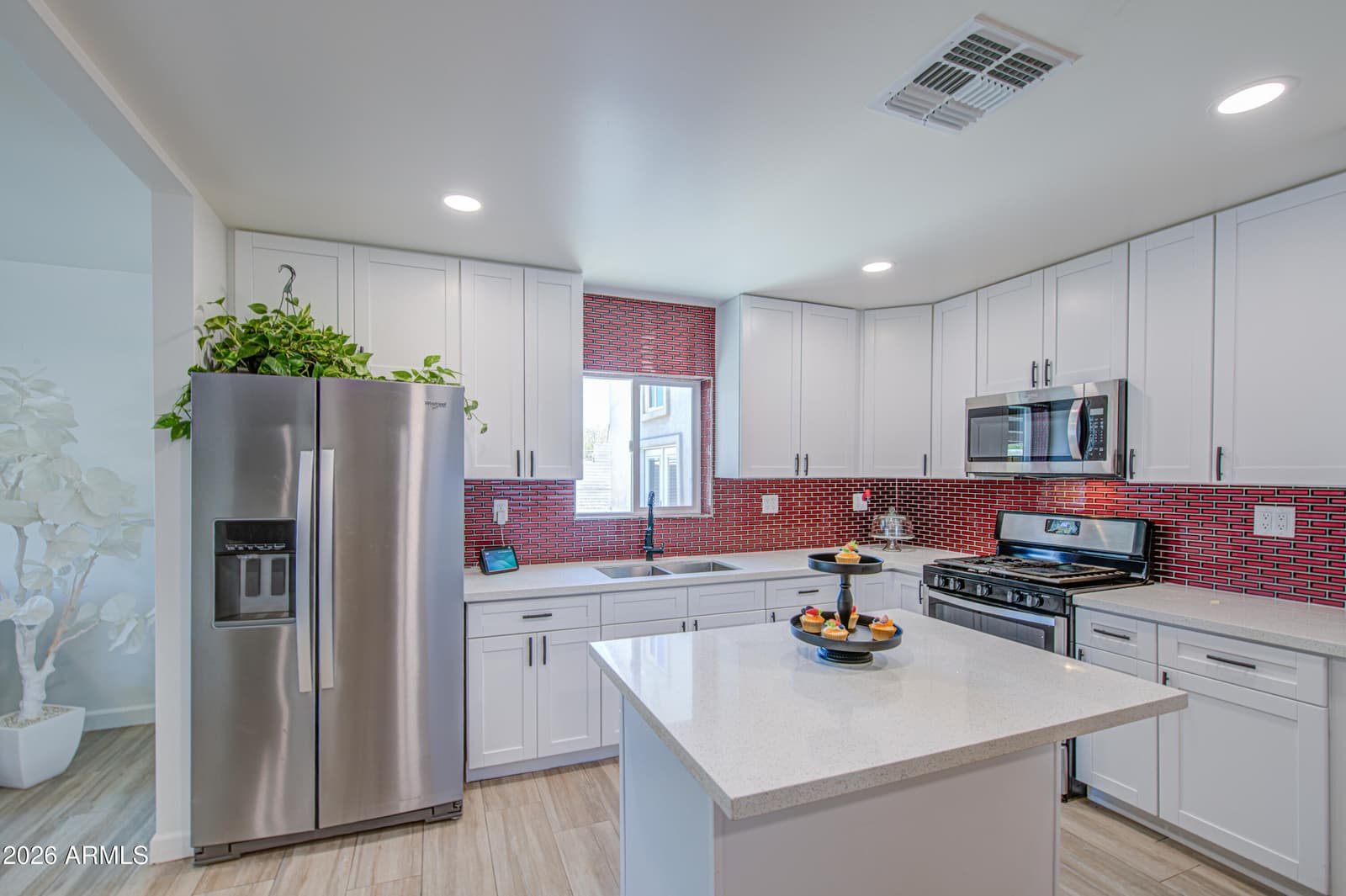 547 W Mahoney Avenue, Mesa, AZ 85210 — photo 10 of 44