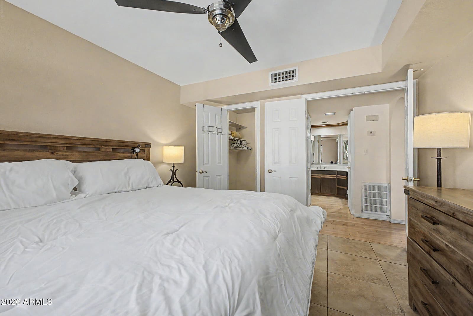 10410 N Cave Creek Road 1027, Phoenix, AZ 85020 — photo 14 of 37