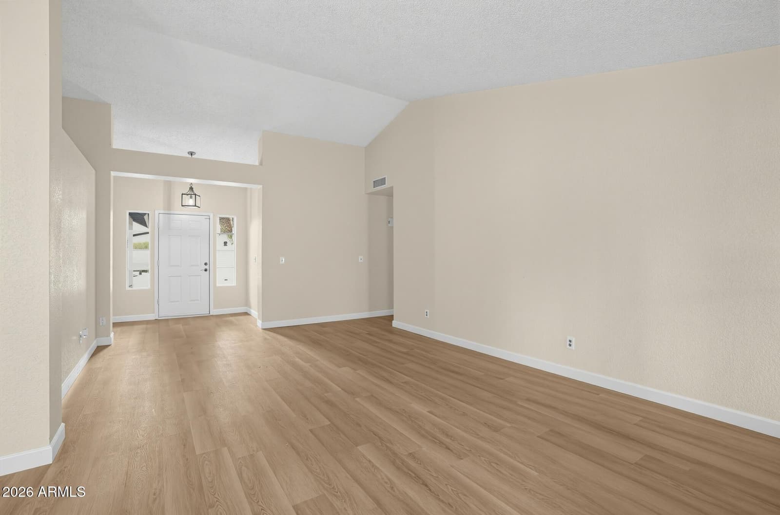 5114 W Diana Avenue, Glendale, AZ 85302 — photo 5 of 23
