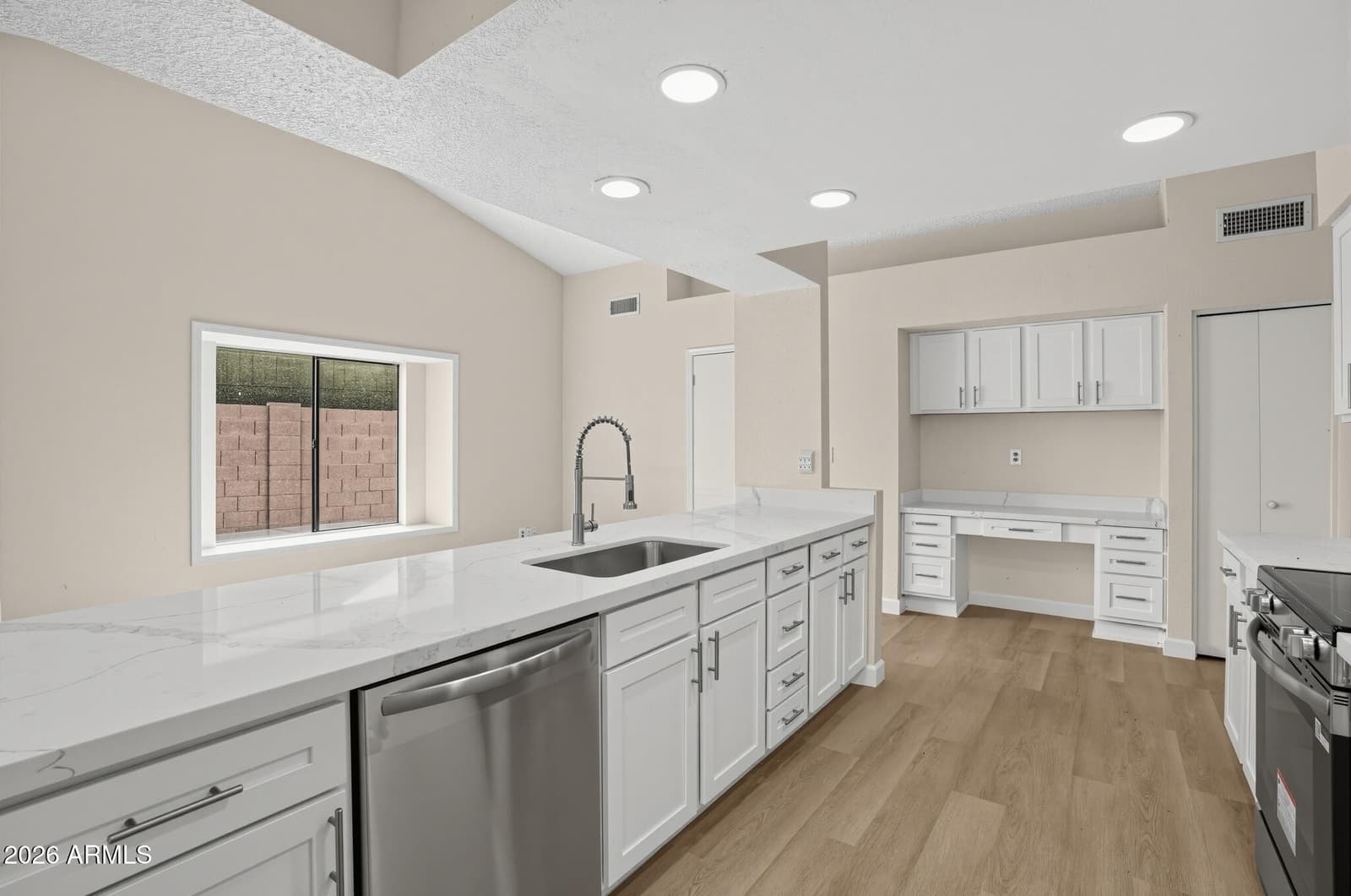 5114 W Diana Avenue, Glendale, AZ 85302 — photo 11 of 23