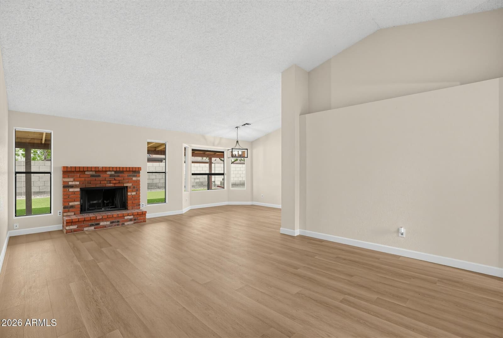 5114 W Diana Avenue, Glendale, AZ 85302 — photo 7 of 23