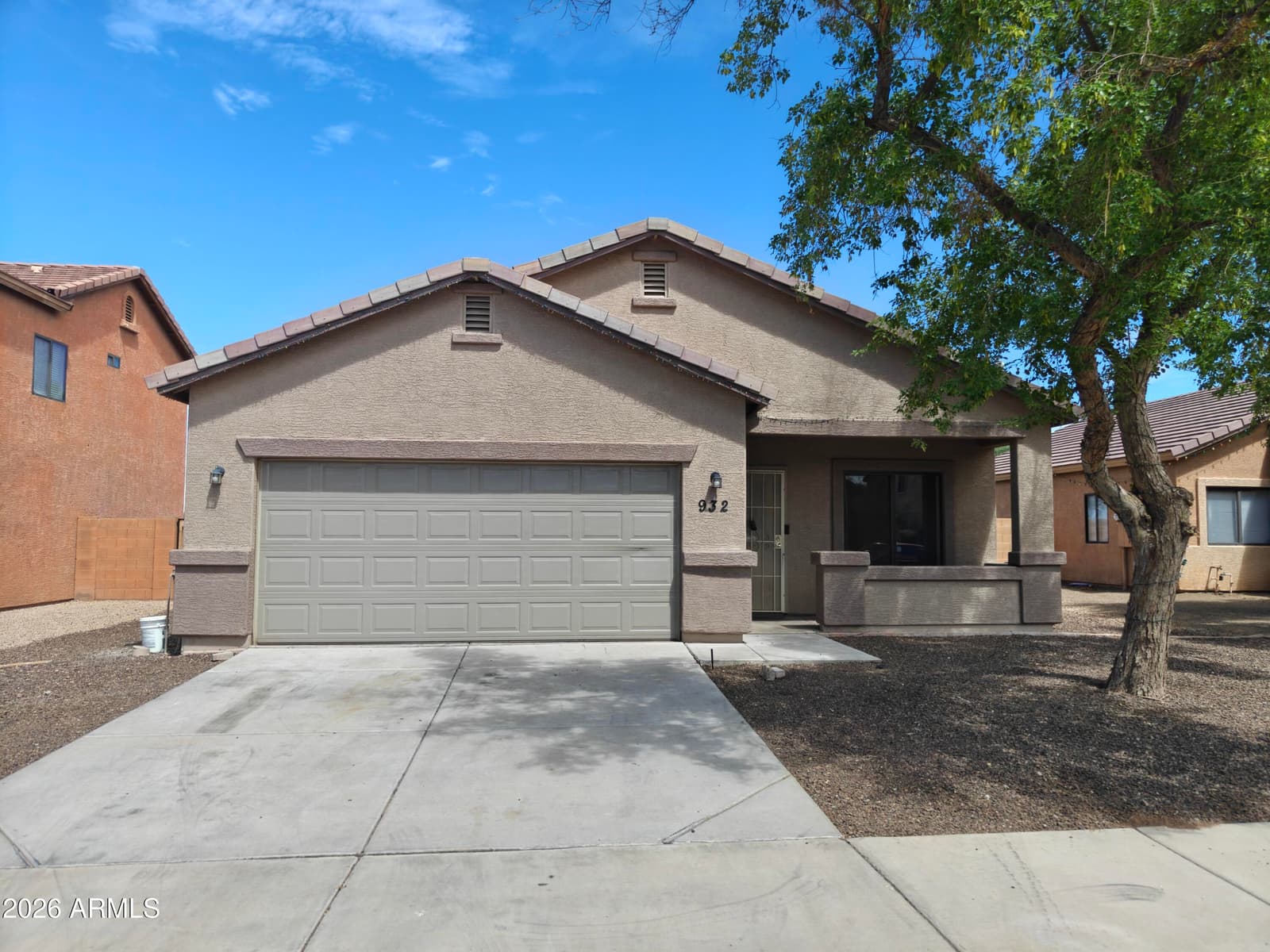 932 W Carter Road, Phoenix, AZ 85041 — photo 1 of 33