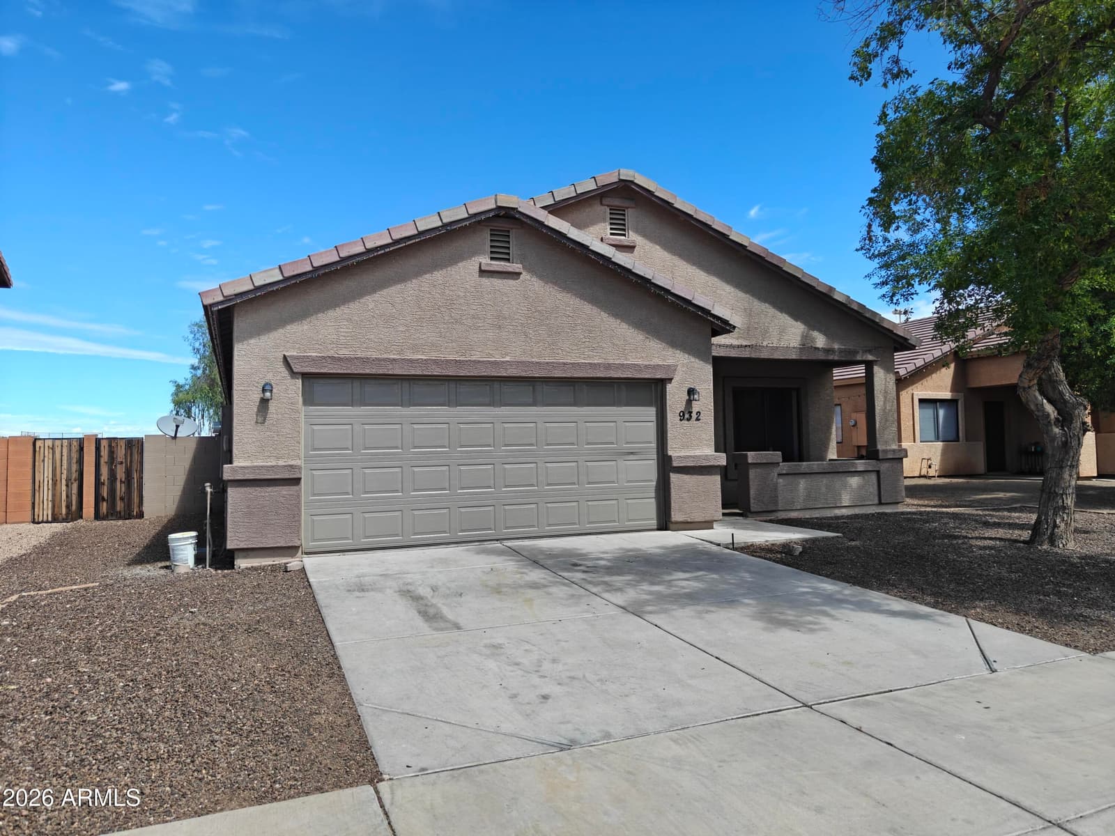 932 W Carter Road, Phoenix, AZ 85041 — photo 4 of 33