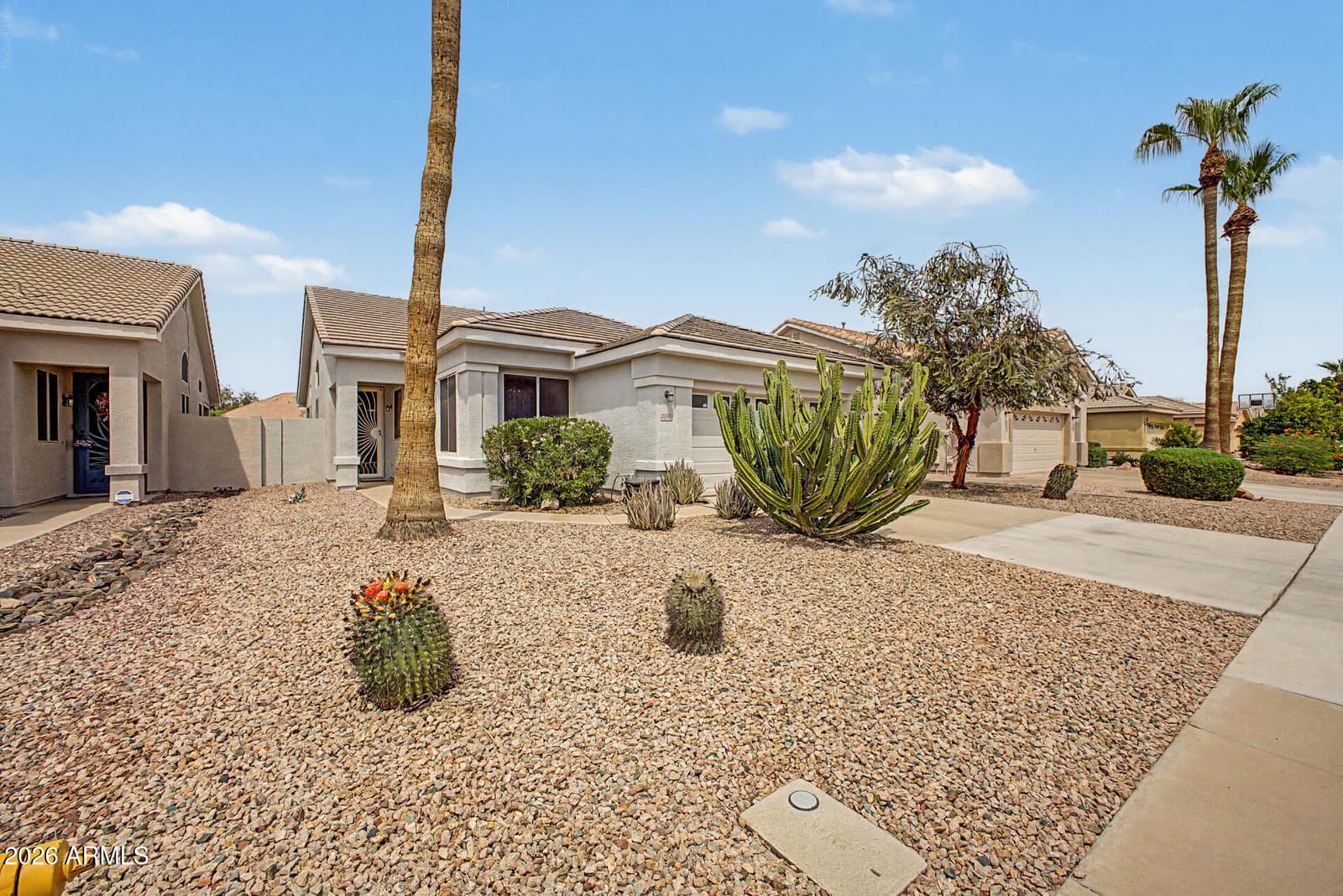 1532 E Shannon Street, Chandler, AZ 85225 — photo 2 of 28