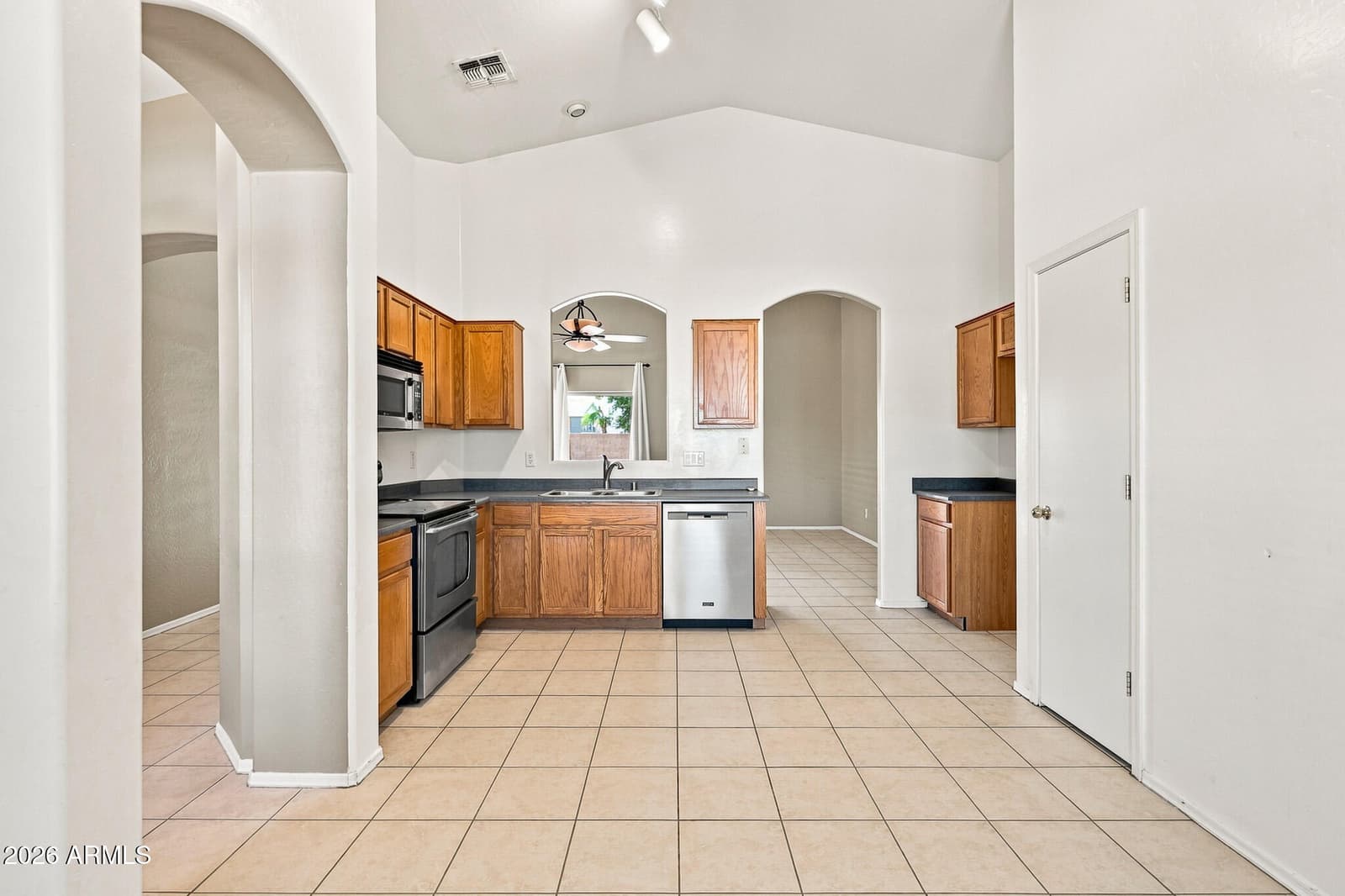 13229 W Lisbon Lane, Surprise, AZ 85379 — photo 7 of 24