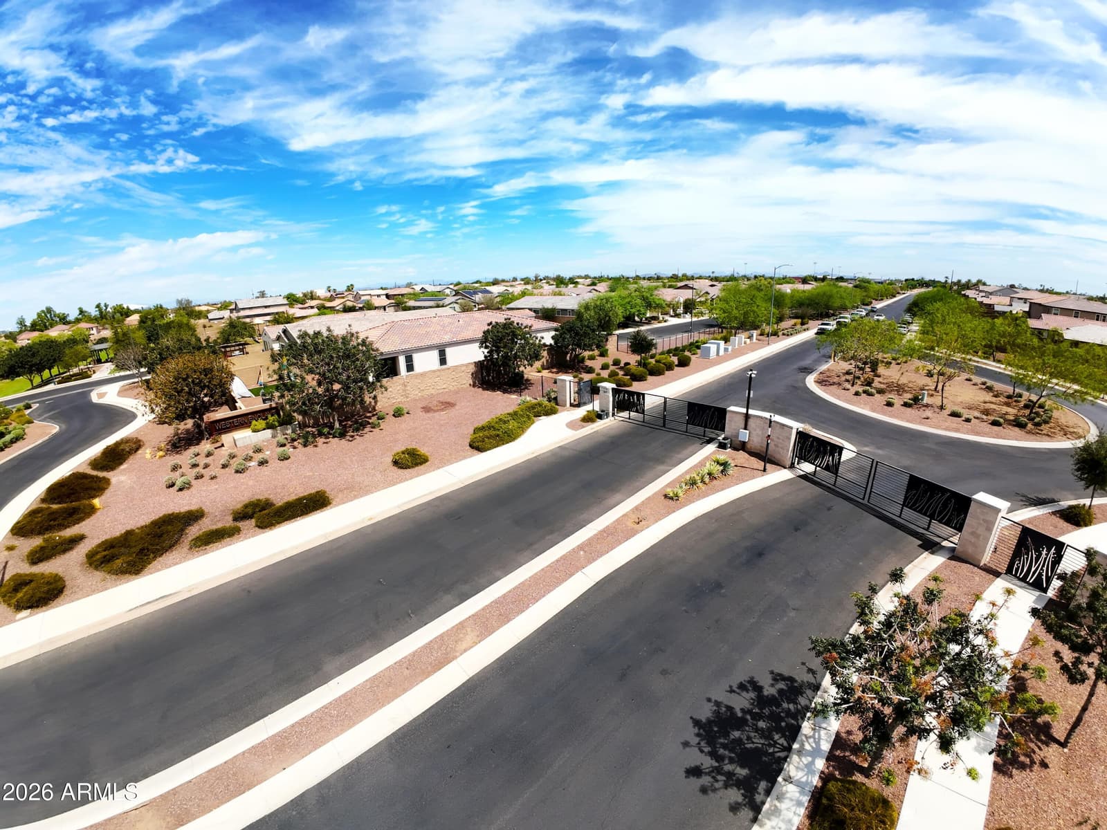 9416 W Heatherbrae Drive, Phoenix, AZ 85037 — photo 3 of 32
