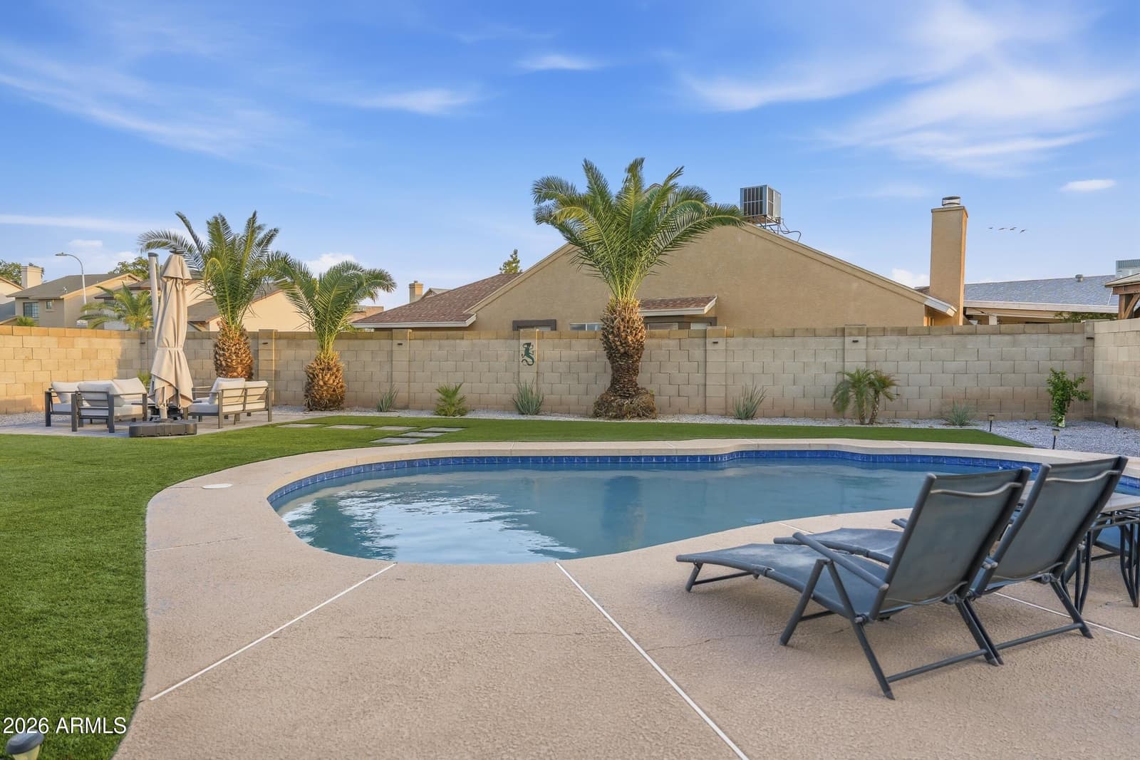 10007 W Meadowbrook Avenue, Phoenix, AZ 85037 — photo 5 of 32