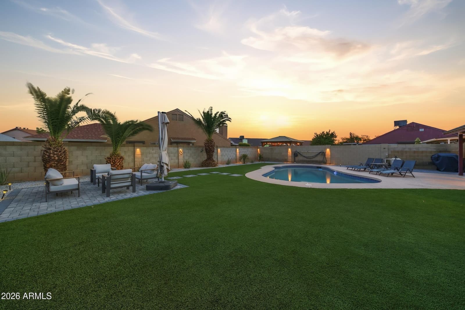 10007 W Meadowbrook Avenue, Phoenix, AZ 85037 — photo 1 of 32
