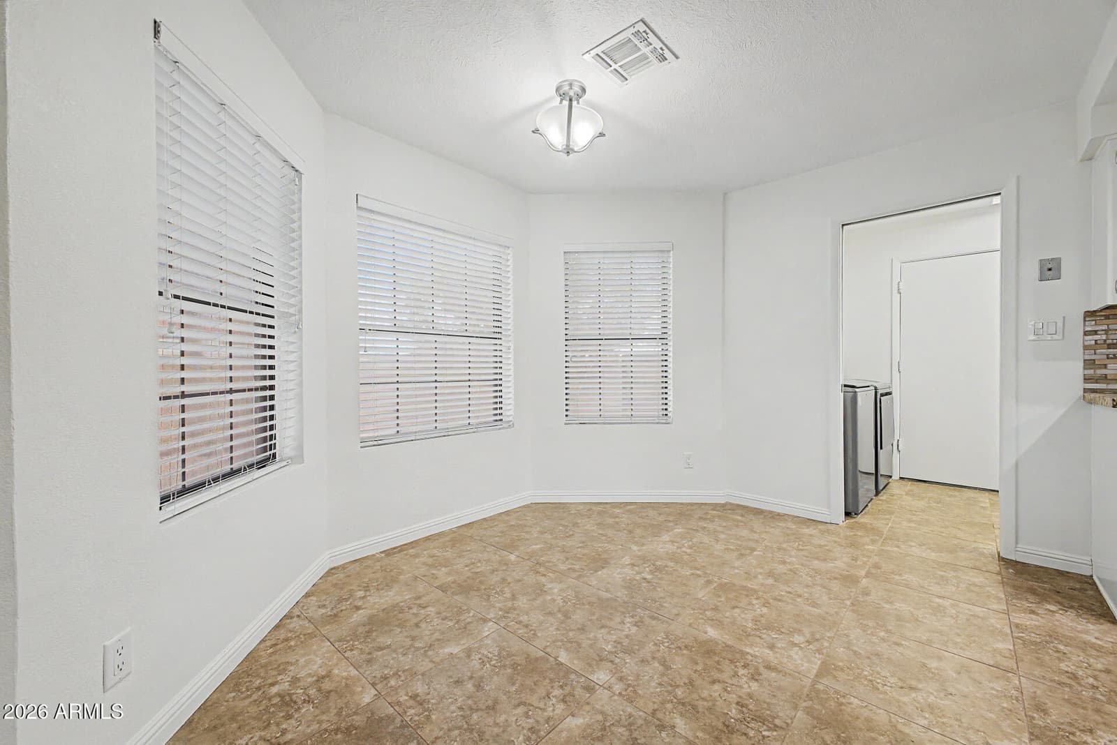 300 W Chilton Street, Chandler, AZ 85225 — photo 11 of 34